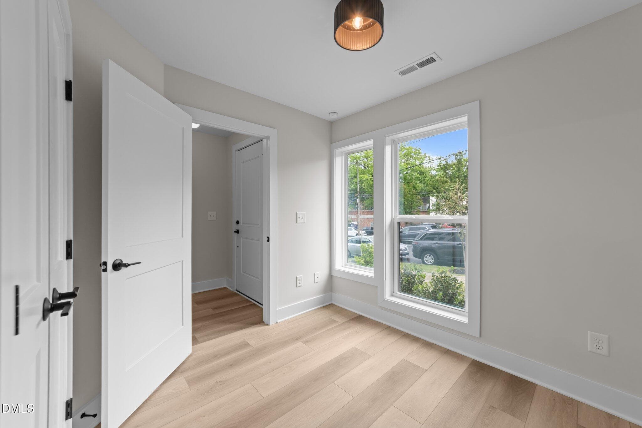 10-web-or-mls-3D5A1727 - 710 W North Street 101, Raleigh, NC 27603