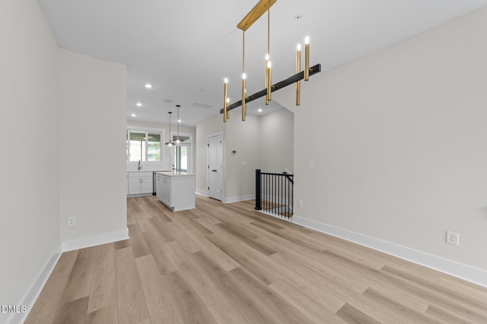 20-web-or-mls-3D5A1757 - 710 W North Street 101, Raleigh, NC 27603