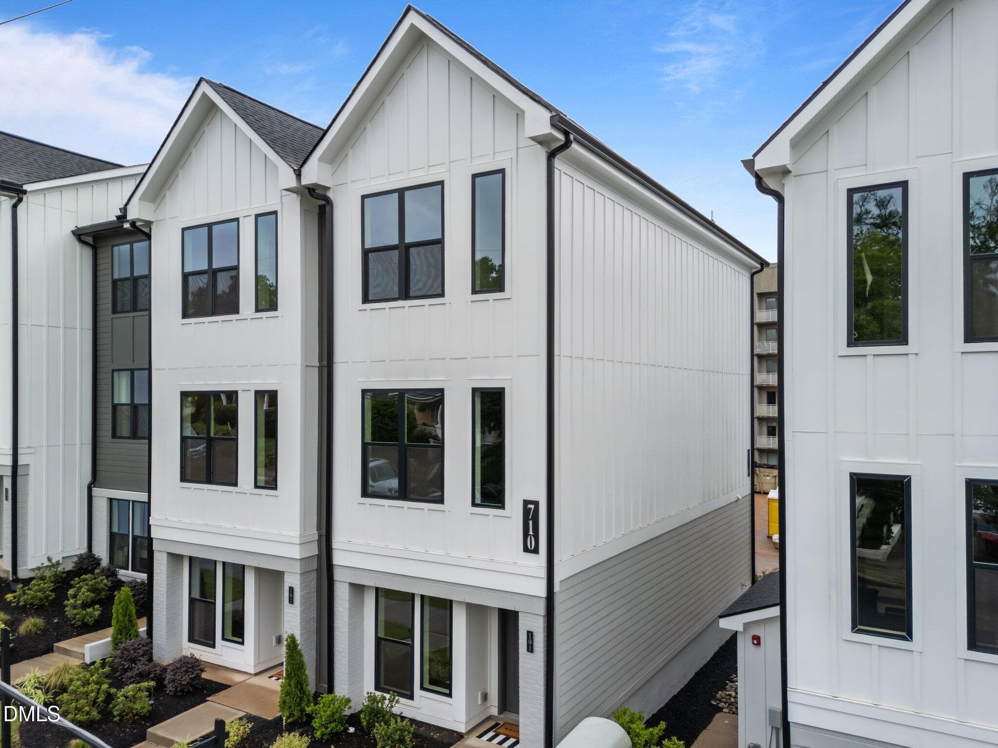 36-web-or-mls-DJI_20250513101050_0397_D - 710 W North Street 101, Raleigh, NC 27603