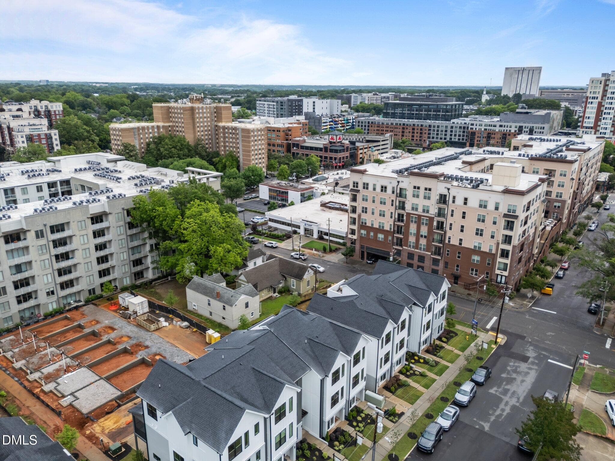 45-web-or-mls-DJI_20250513101851_0425_D - 710 W North Street 101, Raleigh, NC 27603