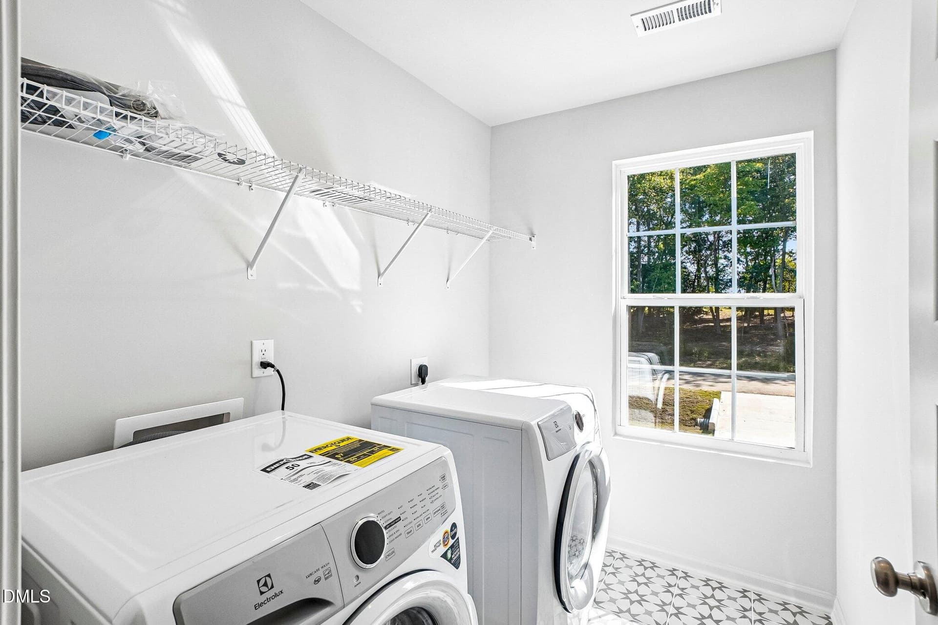 20-web-or-mls-Ember St-S0310-020 - 143 Ember Street, Zebulon, NC 27597
