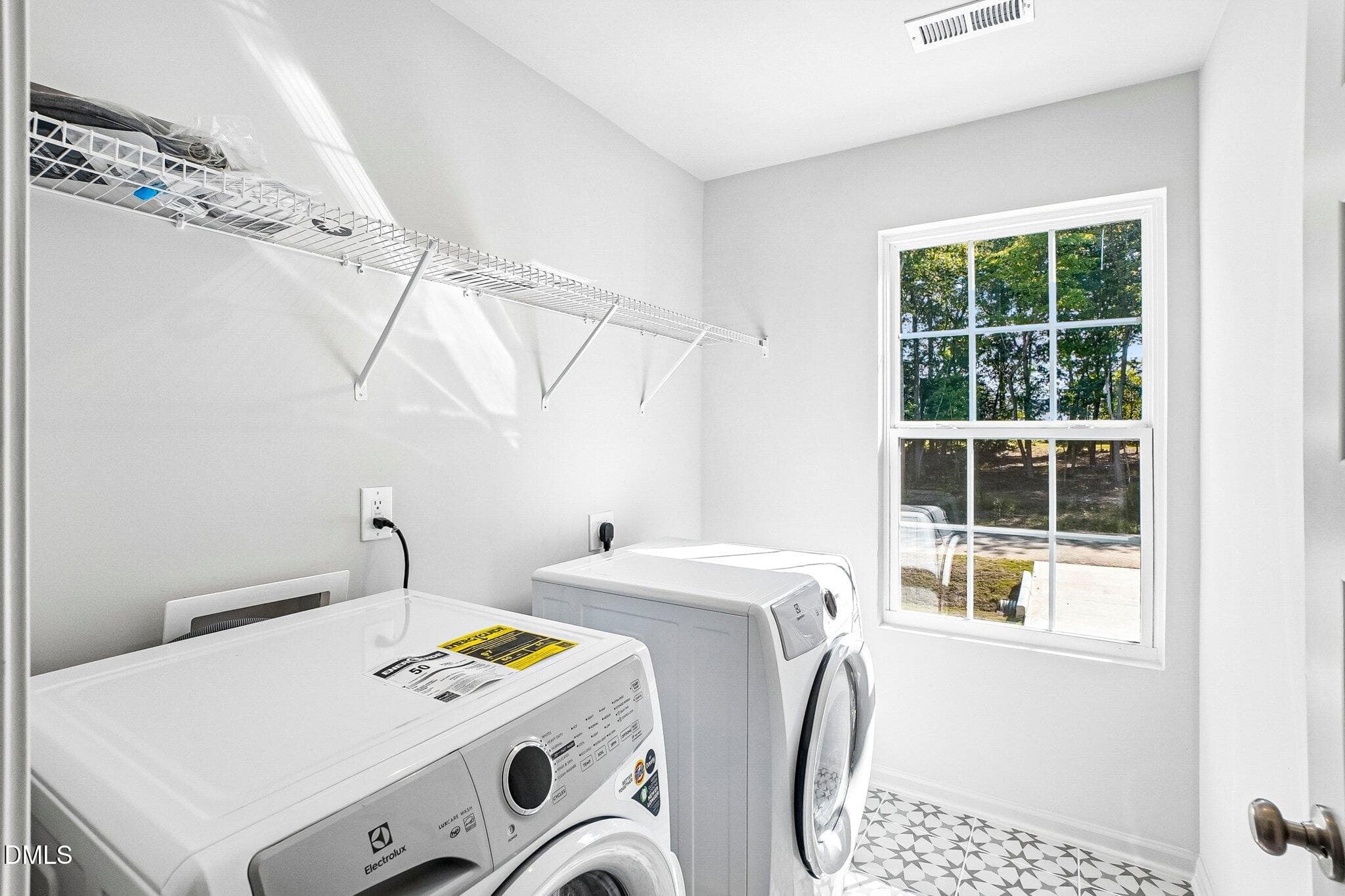20-web-or-mls-Ember St-S0310-020 - 143 Ember Street, Zebulon, NC 27597, Zebulon