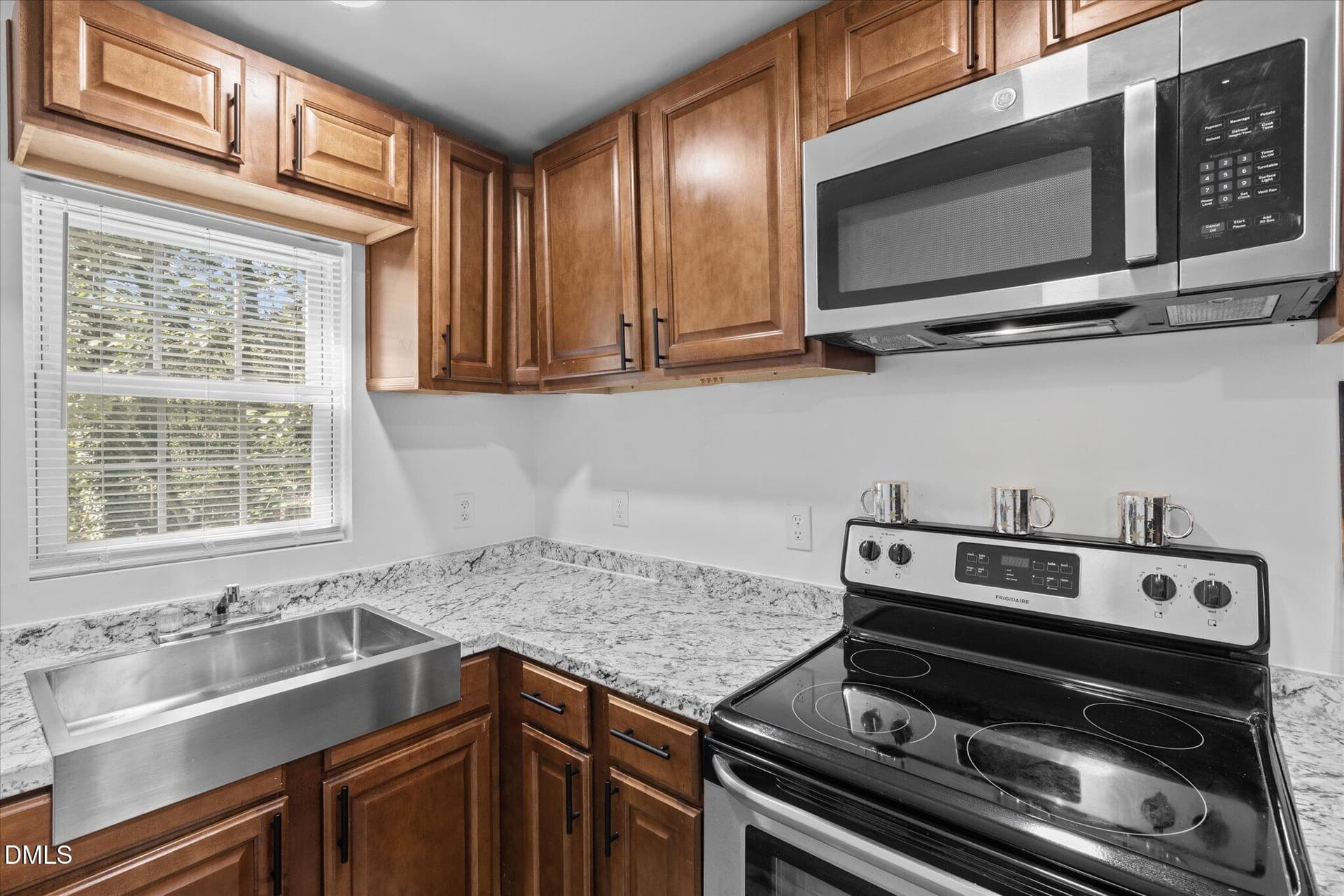 KITCHEN/EAT-IN - 219 Lanier Street, Oxford, NC 27565