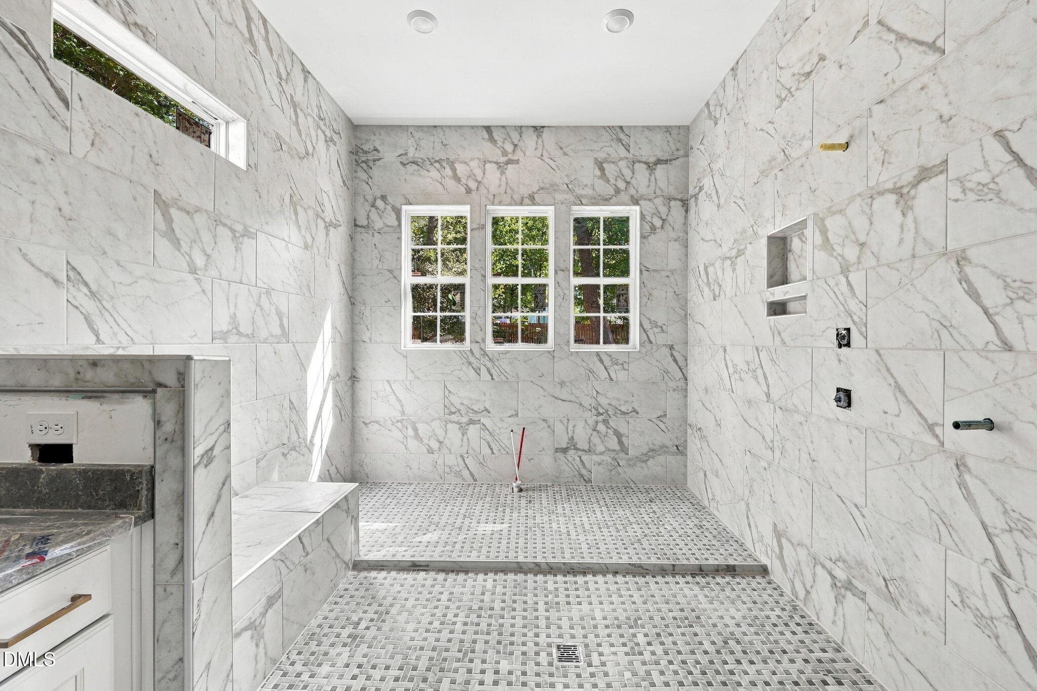 35-web-or-mls-IMG_9320 - 7300 Valleycross Circle, Raleigh, NC 27615