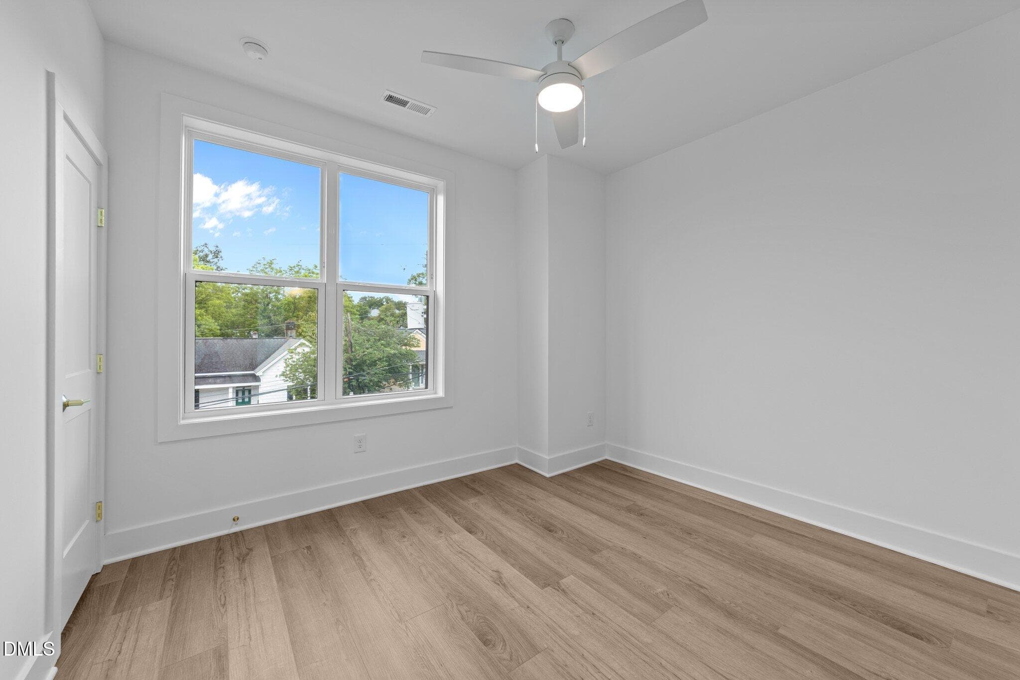 24-web-or-mls-3D5A1691 - 710 W North Street 102, Raleigh, NC 27603