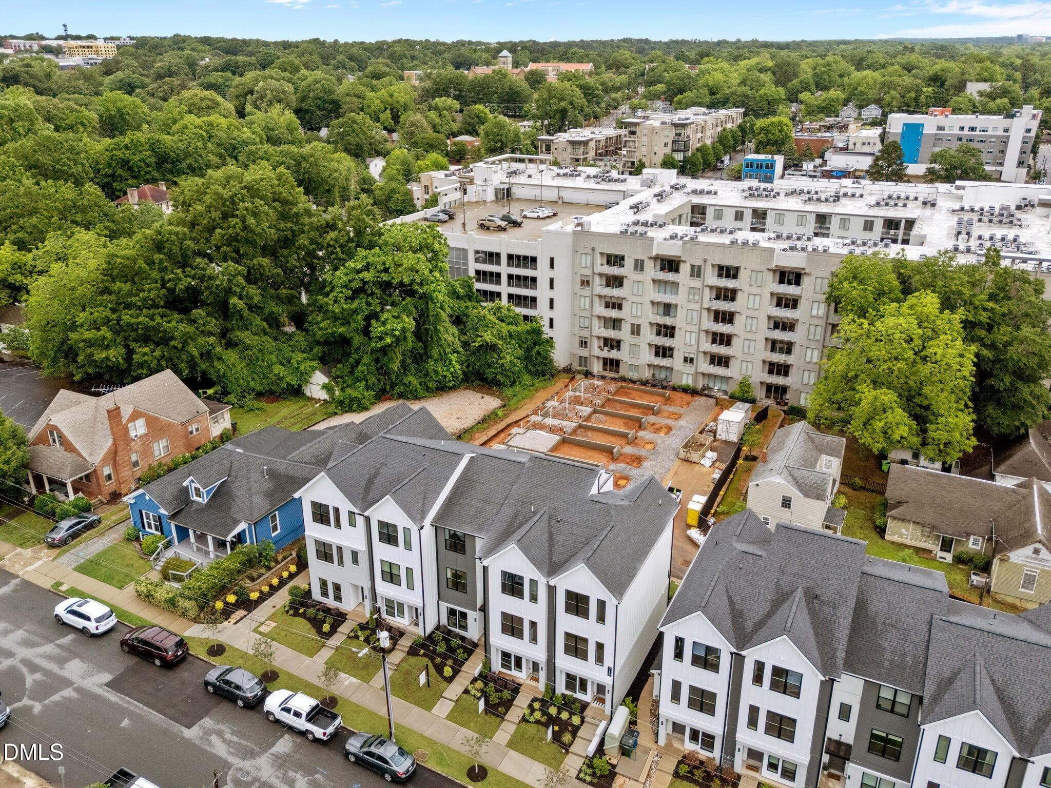 45-web-or-mls-DJI_20250513101726_0421_D - 710 W North Street 102, Raleigh, NC 27603