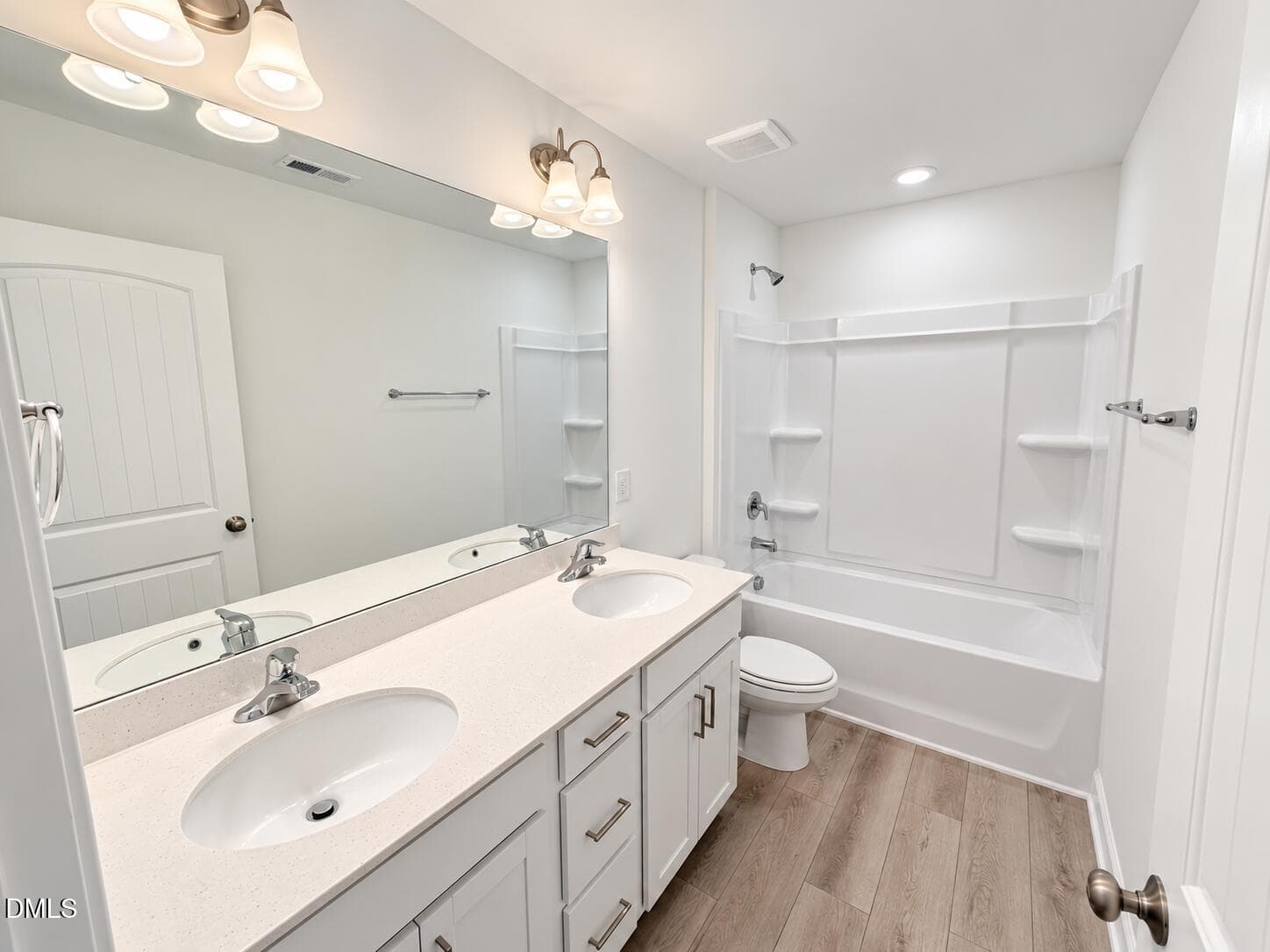 Hallway Full Bath - 538 Traditions Grande Boulevard, Wake Forest, NC 27587