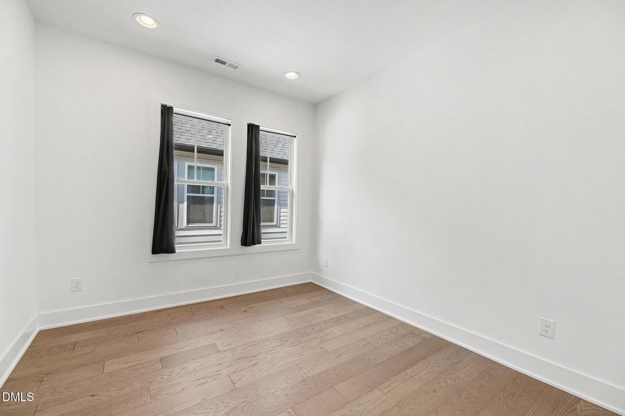 020_file_3328 - 861 Athens Drive 101, Raleigh, NC 27606