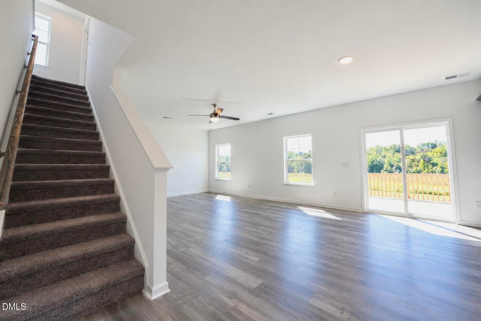 Great & Stairs - 6816 Steeplegate Drive 15, Burlington, NC 27215, Burlington