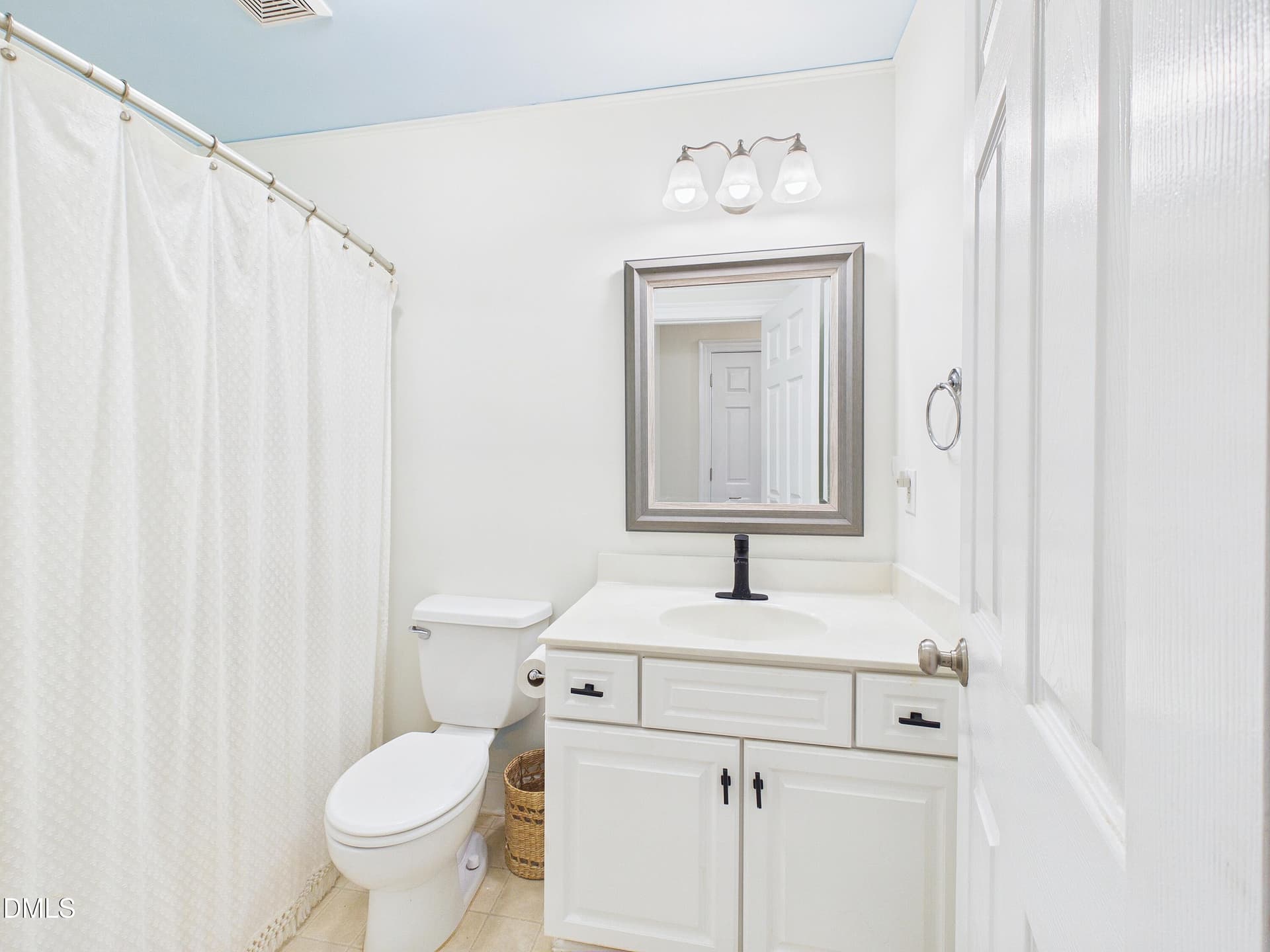 Upstairs hall bath - 5312 Serather Court, Garner, NC 27529