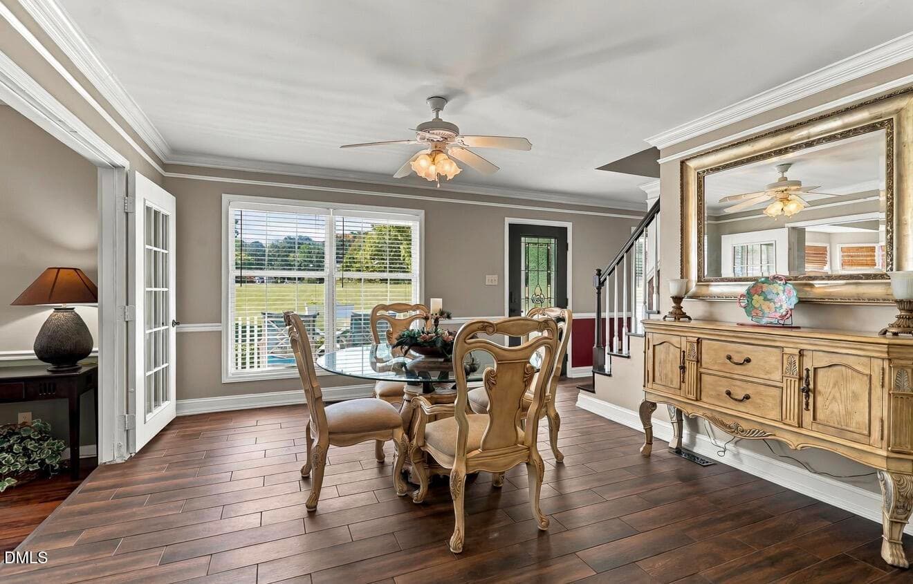 Dining area - 2050 Nc-96, Franklinton, NC 27525, Franklinton