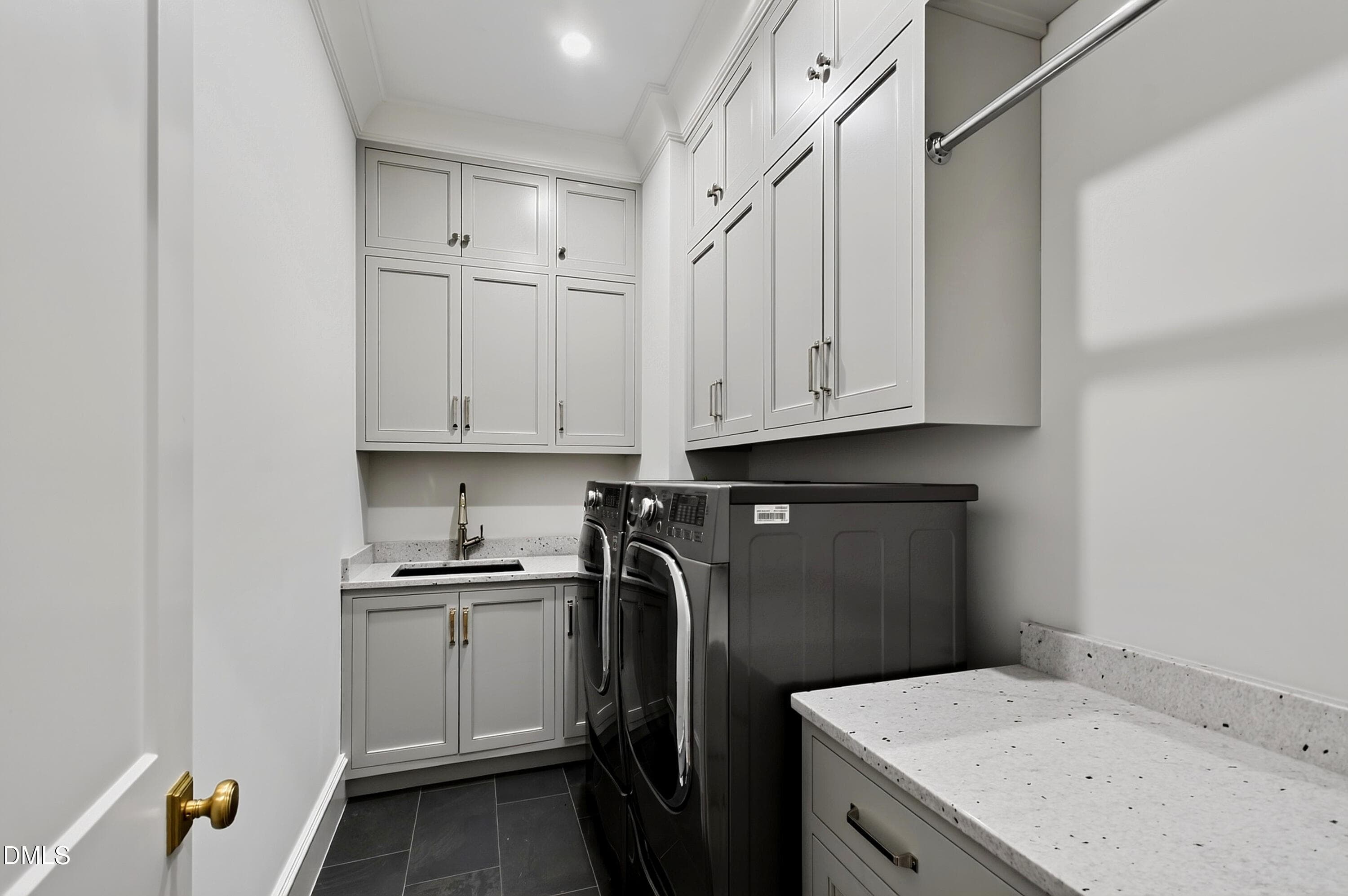 Pasquotank (72) - 200 Pasquotank Drive, Raleigh, NC 27609, Raleigh