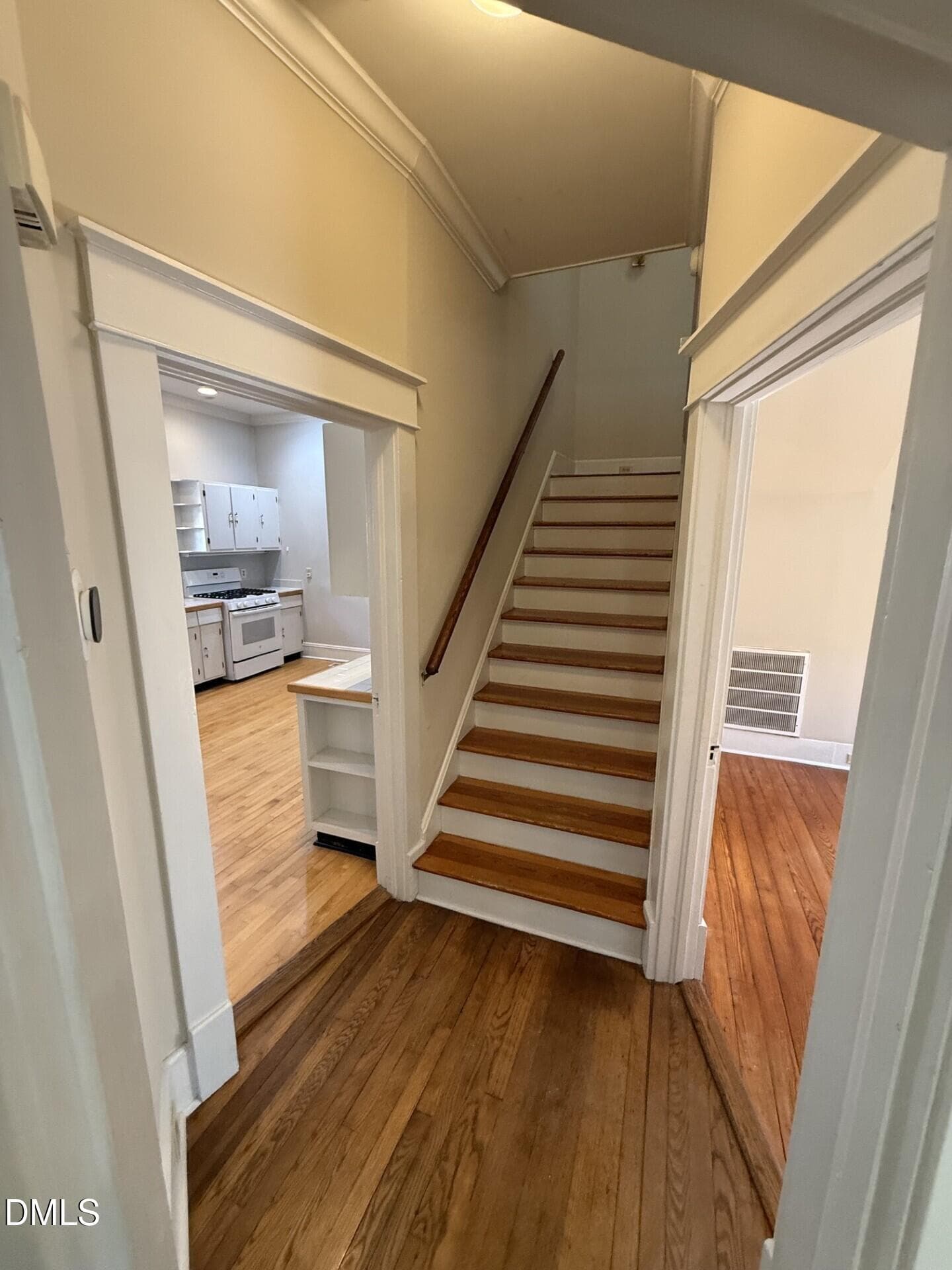4c2b3281-80b2-4abc-8943-a6921a62b26a - 114 E Park Drive, Raleigh, NC 27605