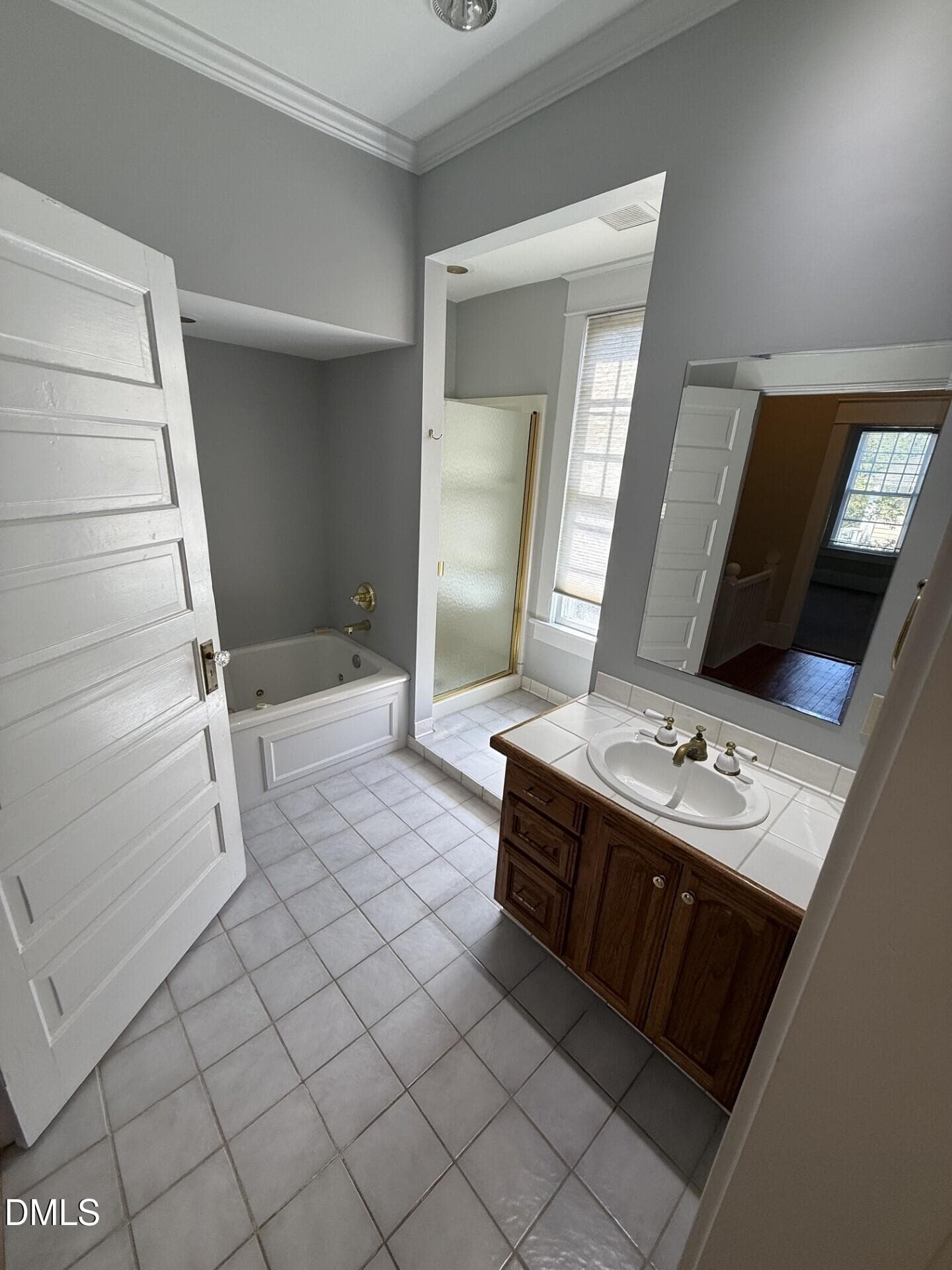 6ab29fc2-7de4-45e3-9f48-d22621929762 - 114 E Park Drive, Raleigh, NC 27605