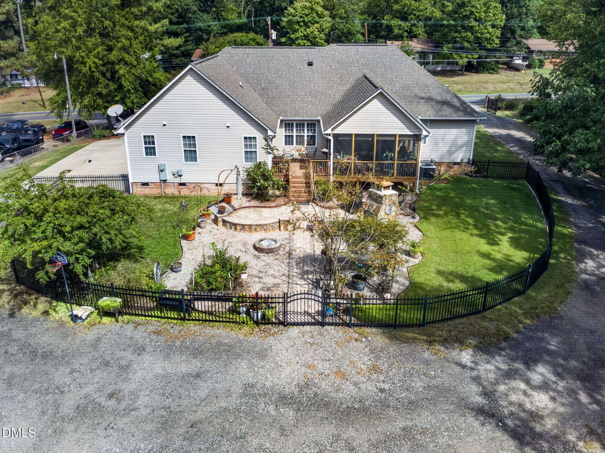 62-web-or-mls-4006 Angier Ave - 62 - 4006 Angier Avenue, Durham, NC 27703