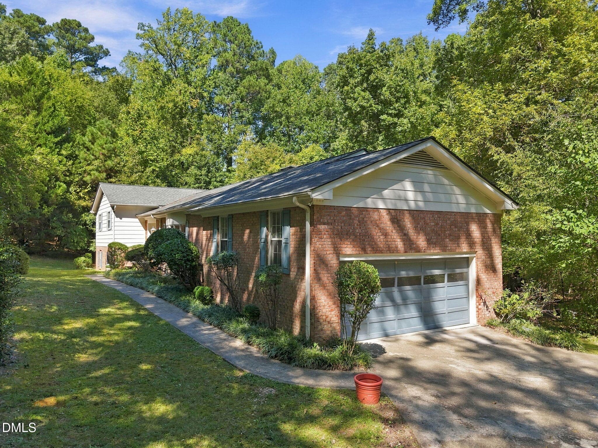 5-web-or-mls-DJI_20261002130536_0140_D - 6102 Castlebrook Drive, Raleigh, NC 27604