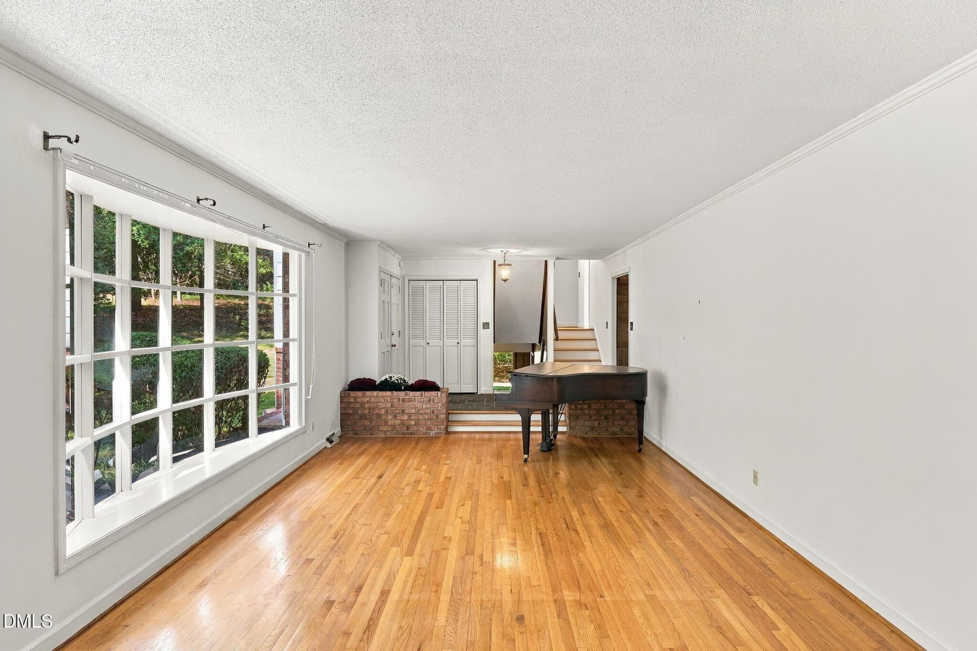 14-web-or-mls-IMG_9081 - 6102 Castlebrook Drive, Raleigh, NC 27604