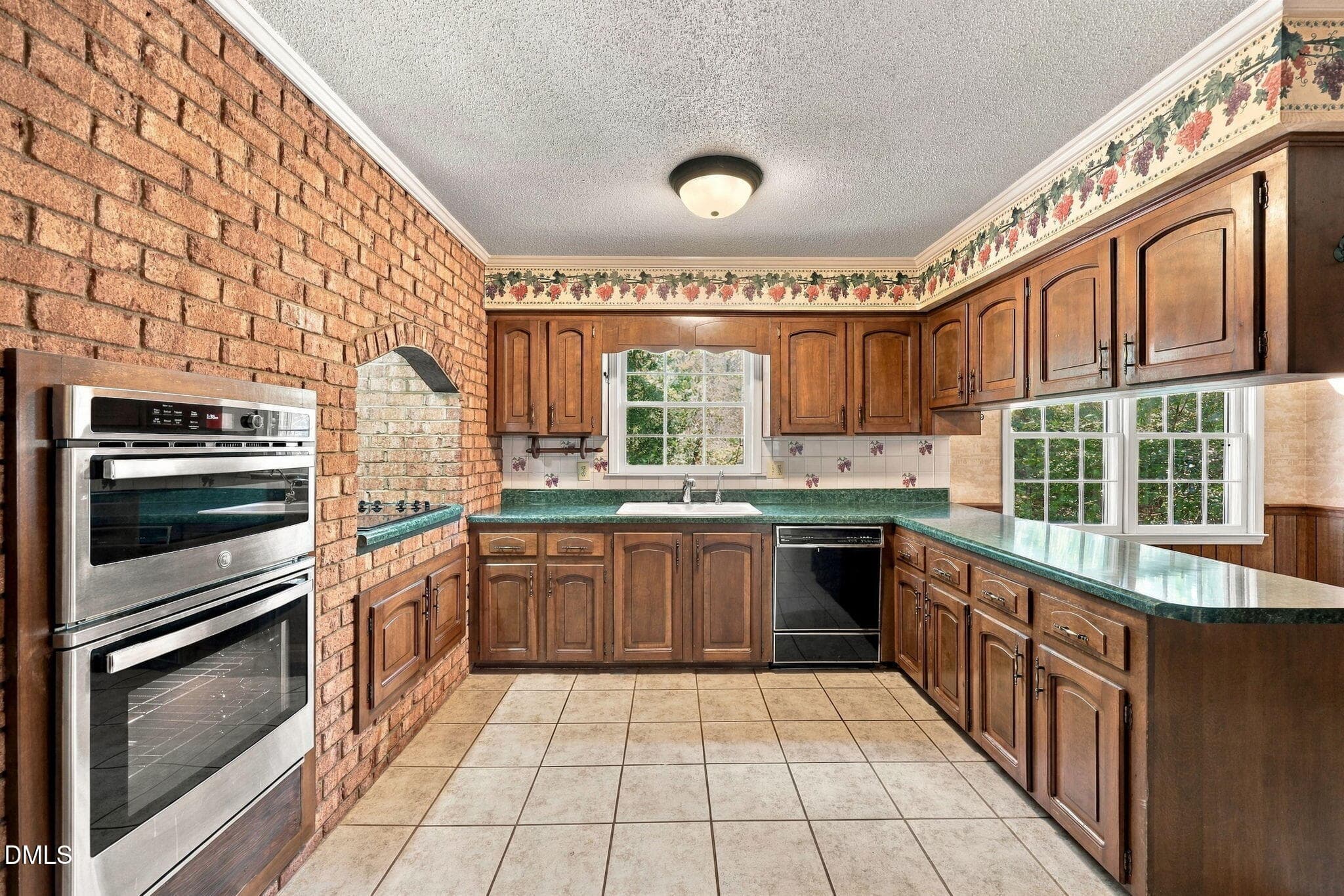 19-web-or-mls-IMG_9105 - 6102 Castlebrook Drive, Raleigh, NC 27604