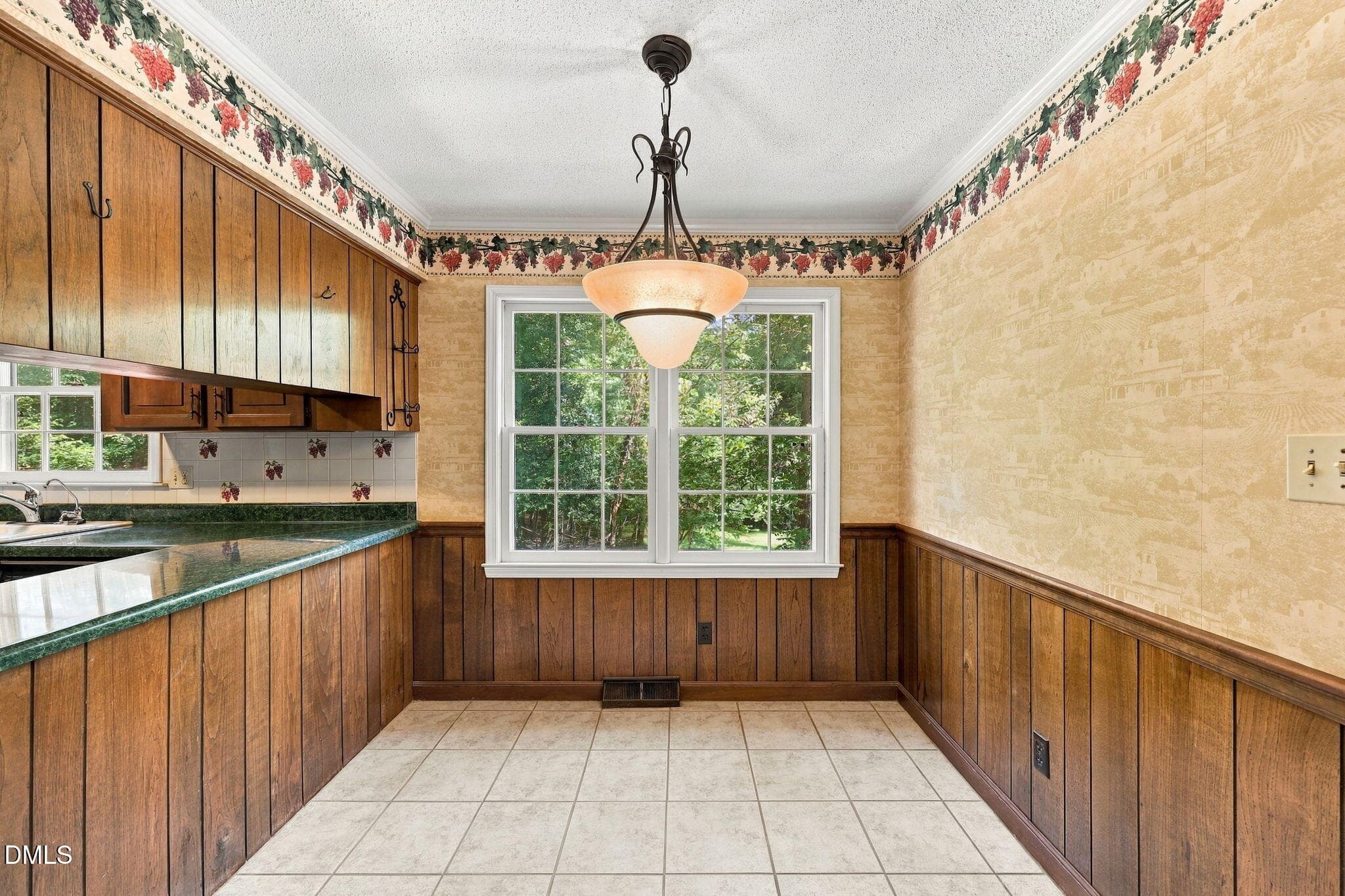 21-web-or-mls-IMG_9111 - 6102 Castlebrook Drive, Raleigh, NC 27604