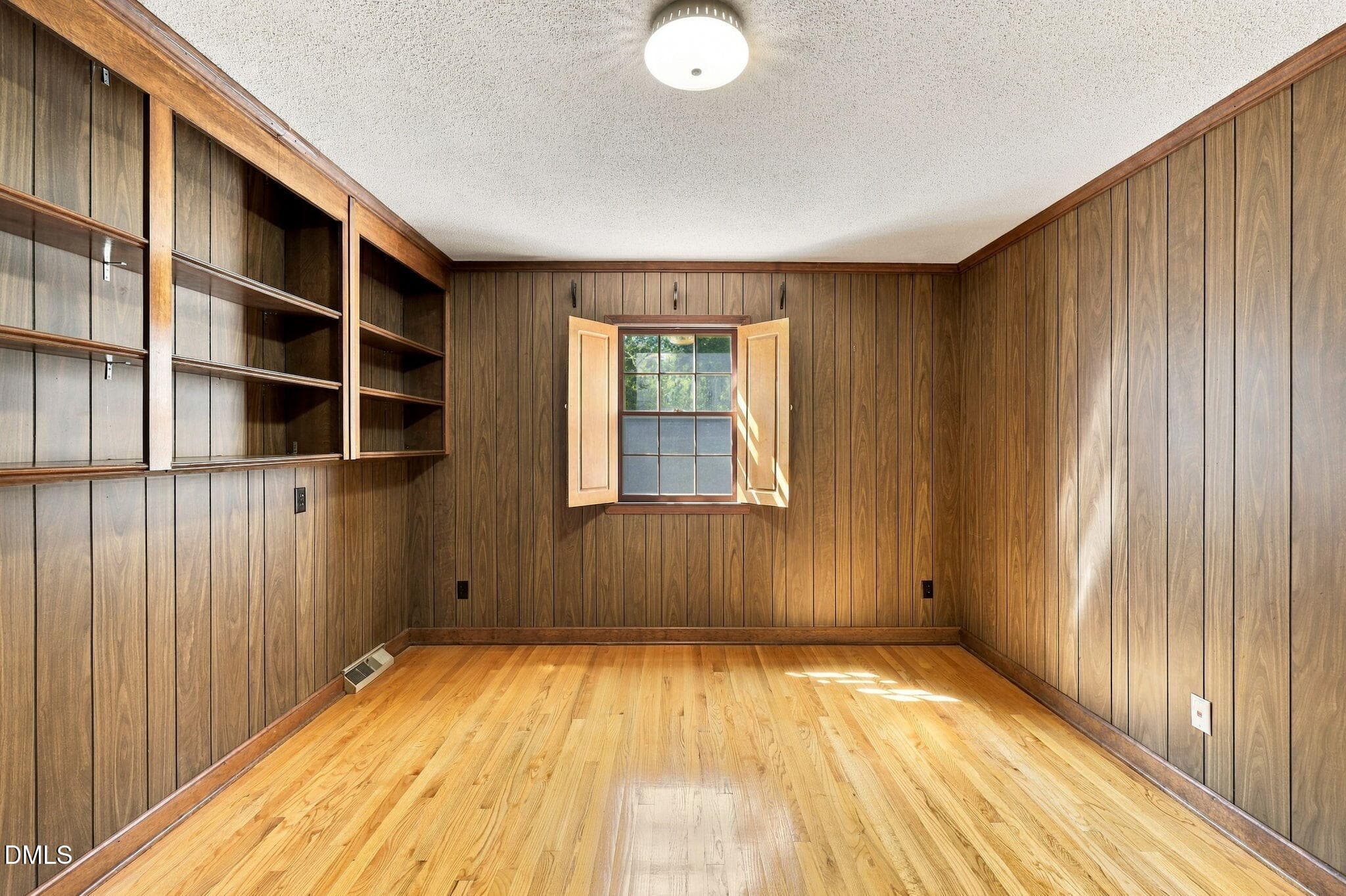 48-web-or-mls-IMG_9204 - 6102 Castlebrook Drive, Raleigh, NC 27604