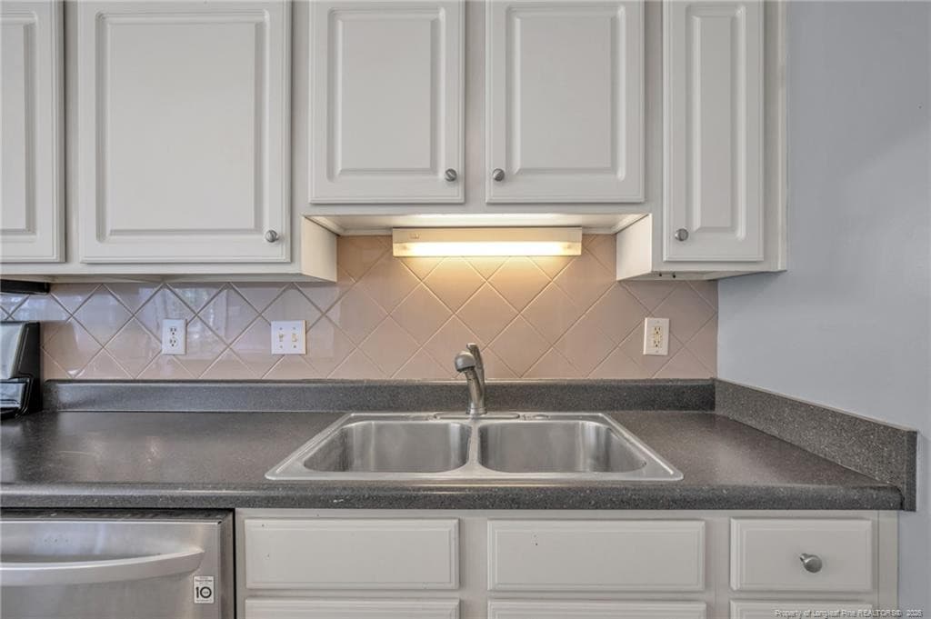 Vestibule - 5416 Finish Line Drive, Hope Mills, NC 28348, Hope Mills