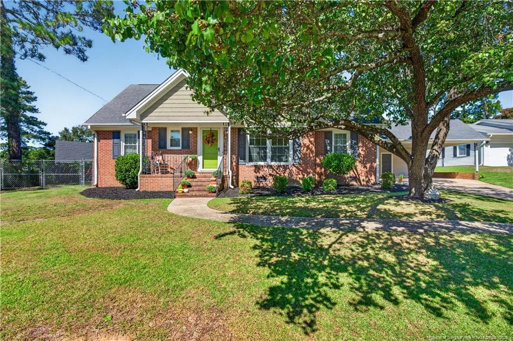 2632 Elmhurst Drive, Fayetteville, NC 28304
