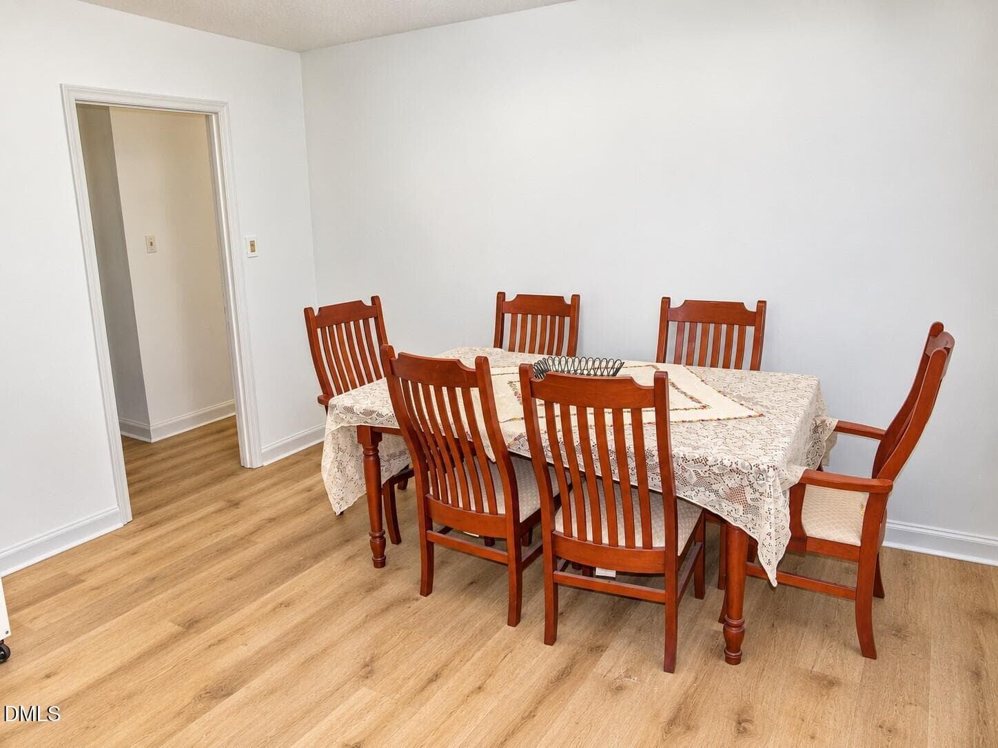 Dining - 1565 Spring Valley Lake Road, Henderson, NC 27537, Henderson