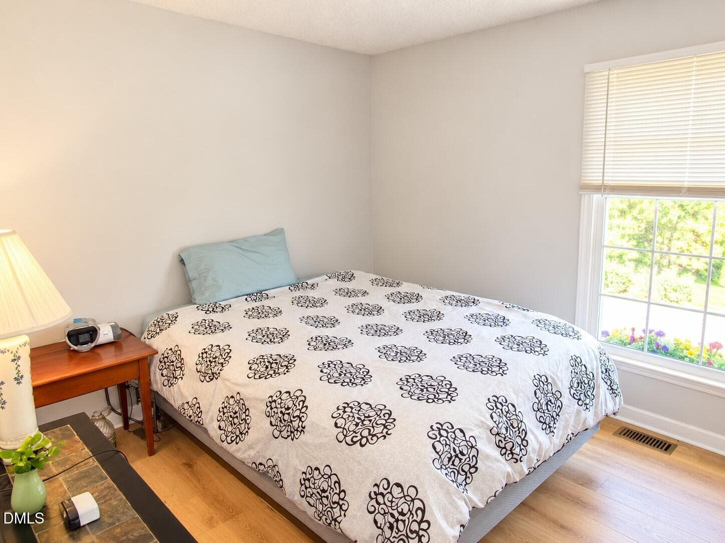 Guest bedroom - 1565 Spring Valley Lake Road, Henderson, NC 27537, Henderson