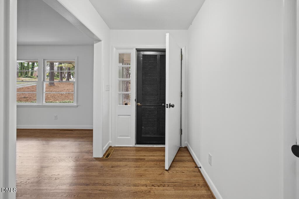 Foyer - 4833 Brookhaven Drive, Raleigh, NC 27612