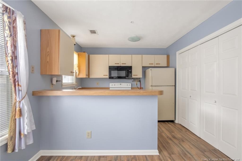 Photo 11 - 946 Stewarts Creek Drive 8, Fayetteville, NC 28314, Fayetteville