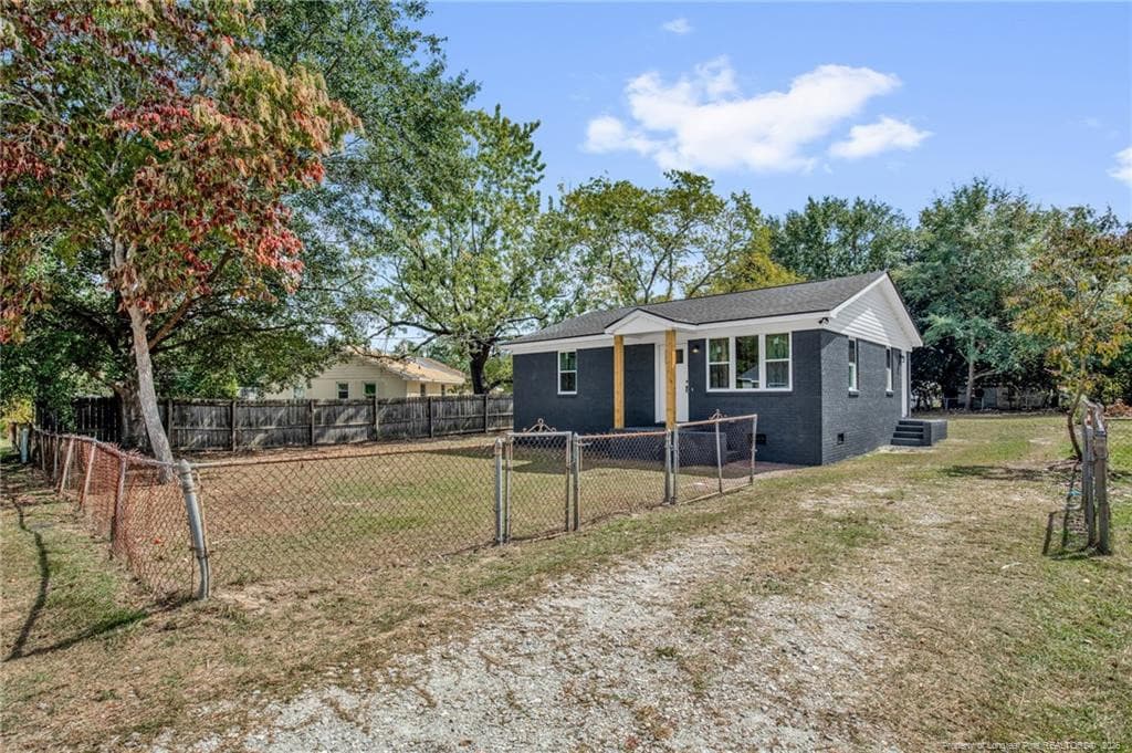 Photo 3 - 623 Eva Circle, Spring Lake, NC 28390, Spring Lake