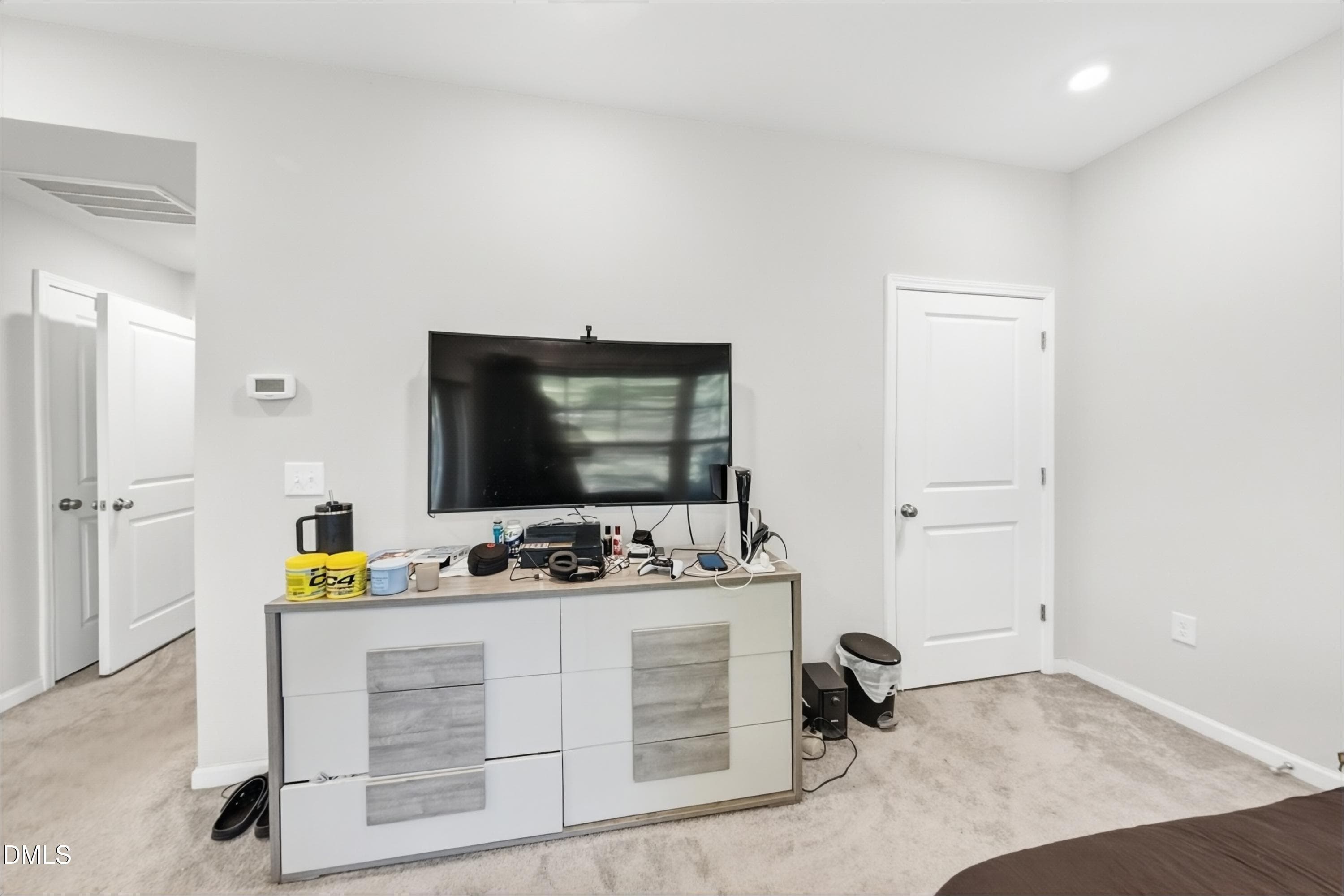 16_Den-01 - 1037 Islip Place, Durham, NC 27703