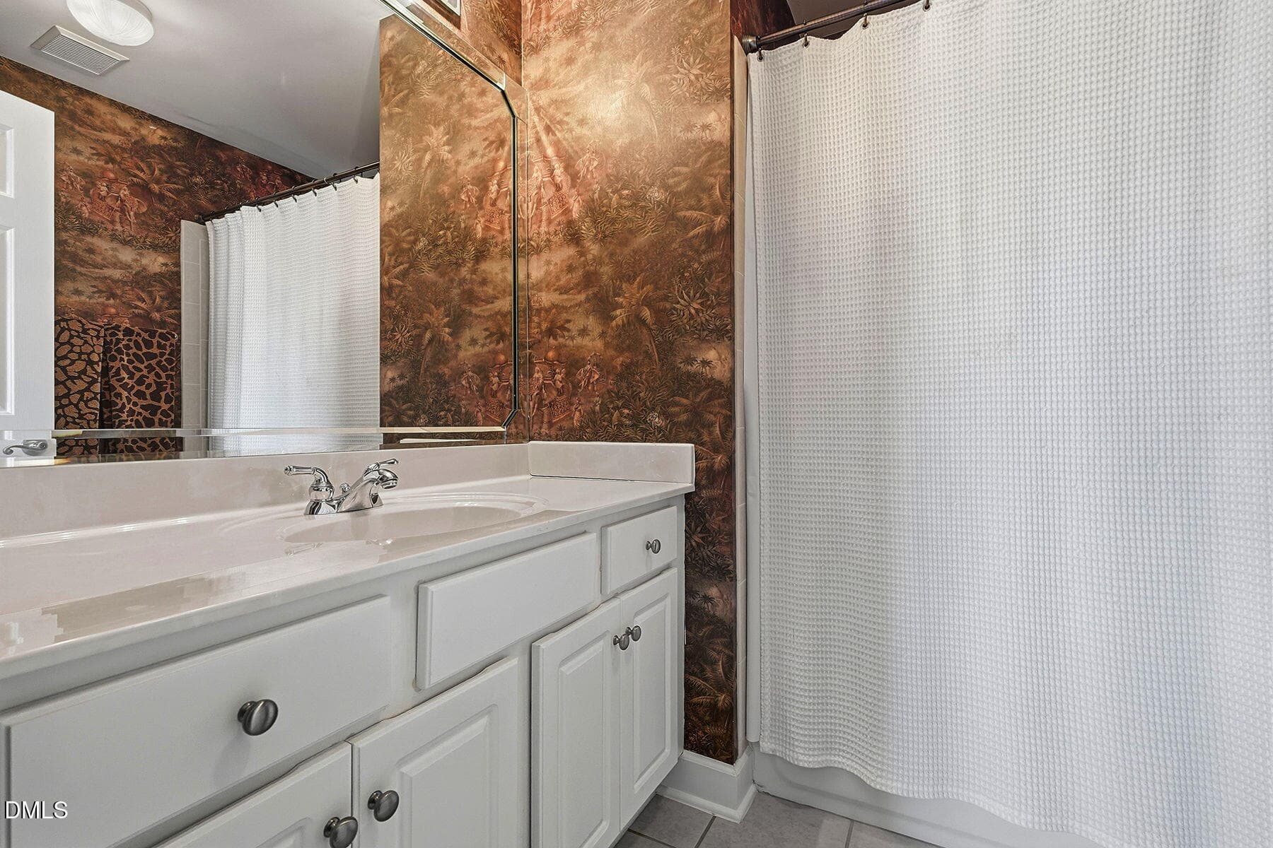 Bath Bonus Room - 12604 Bellstone Lane, Raleigh, NC 27614