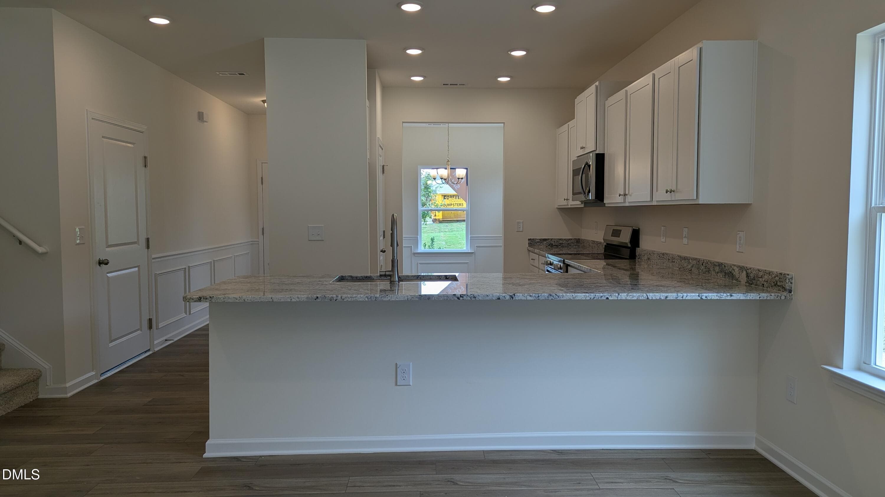 Full Kitchen - 354 White Azalea Way, Benson, NC 27504