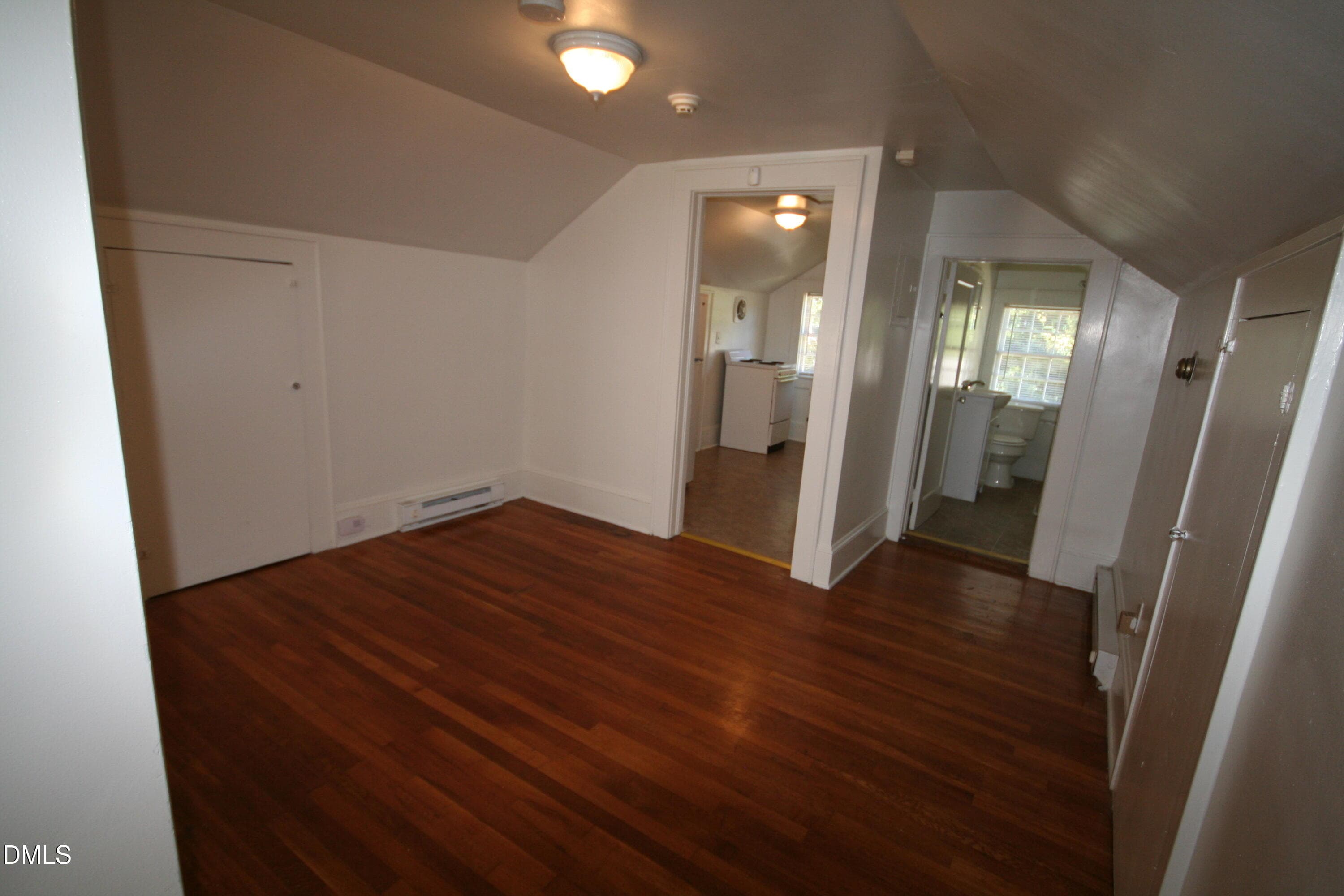 B- Entryway - 1009 Golf Street, Durham, NC 27705, Durham