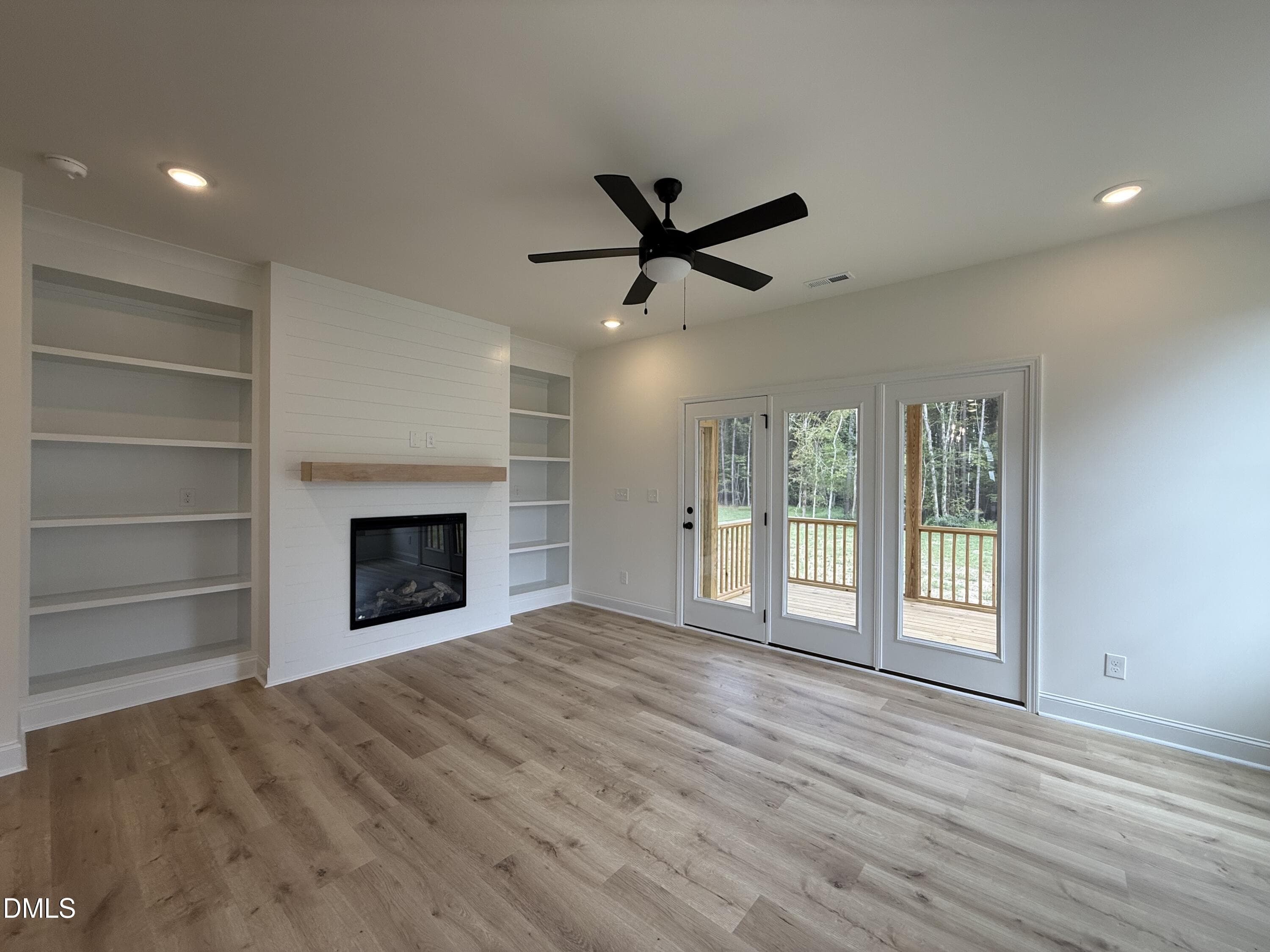 Move In Ready! - 137 Cardovia Way, Wendell, NC 27591