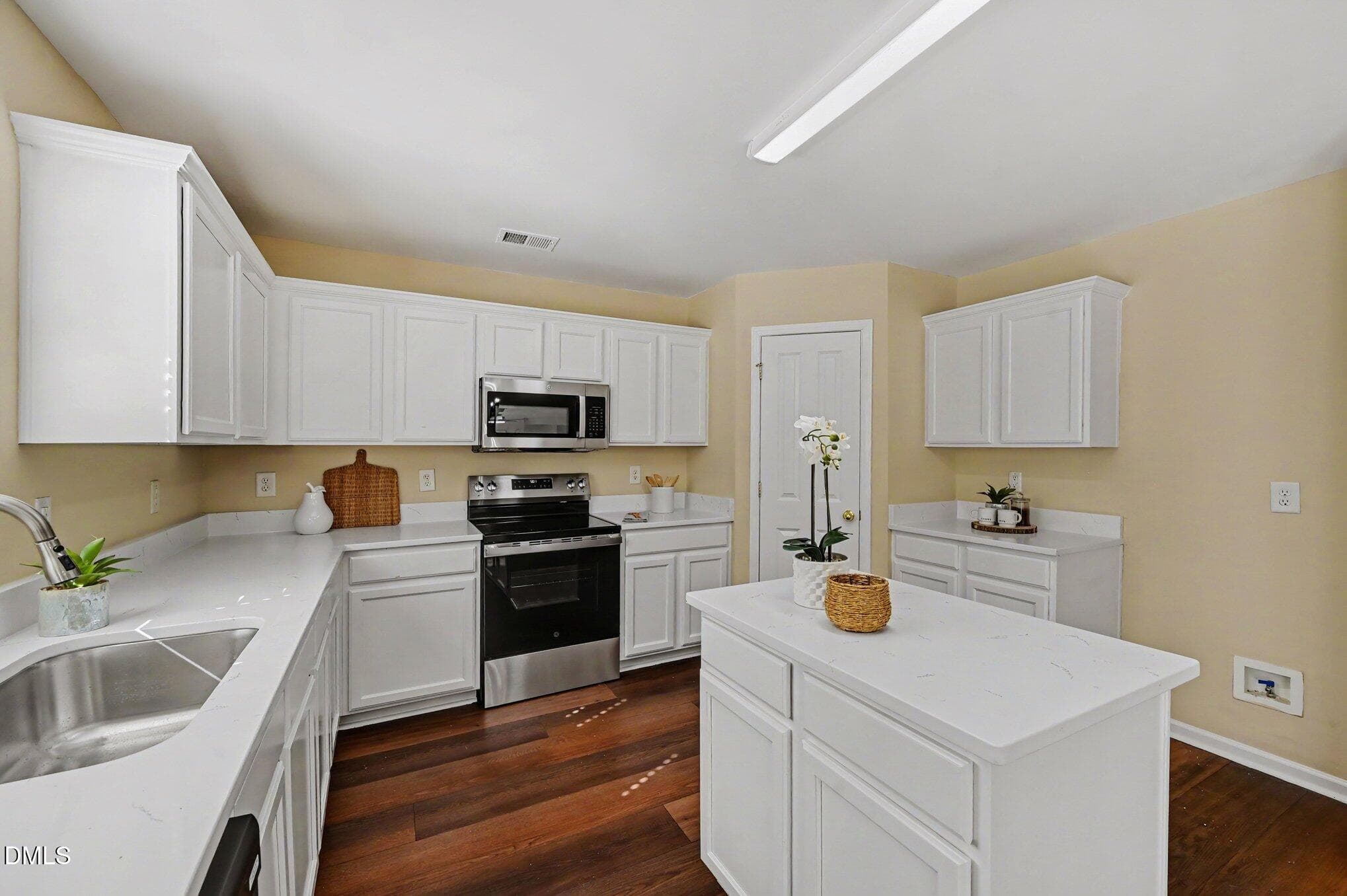 010_file_7461 - 312 Ganyard Farm Way, Durham, NC 27703