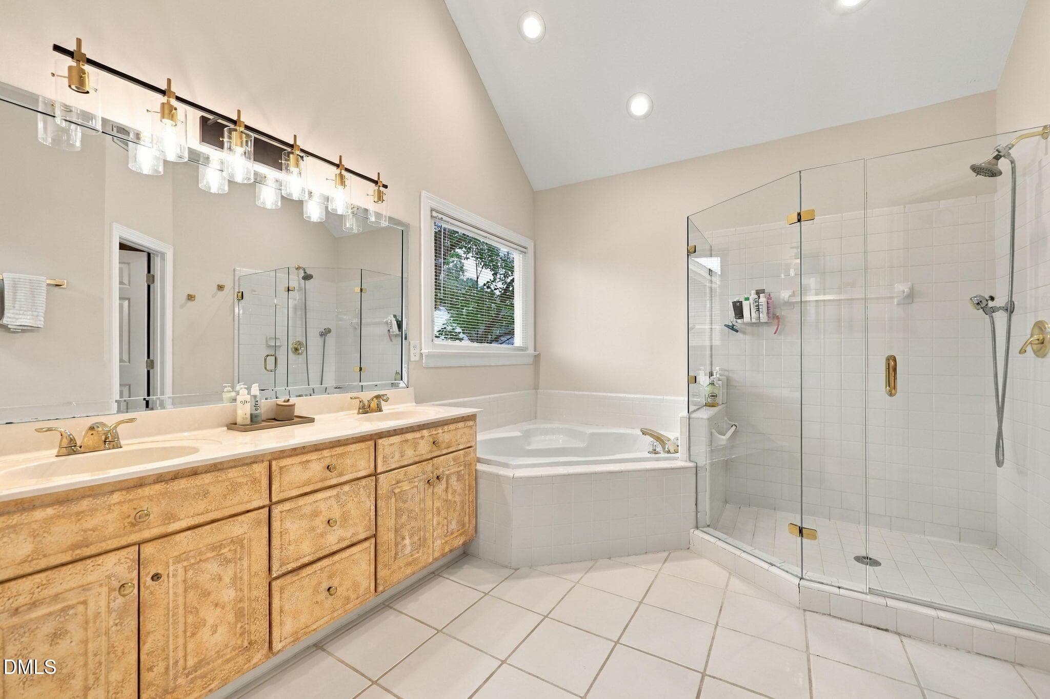 33-web-or-mls-IMG_1031_edit - 2988 Tillinghast Trail, Raleigh, NC 27613