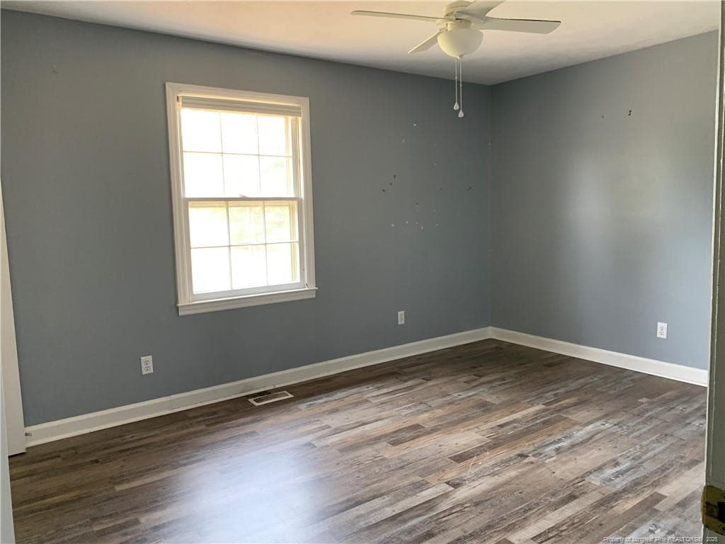 Photo 5 - 602 5th Street, Bladenboro, NC 28320