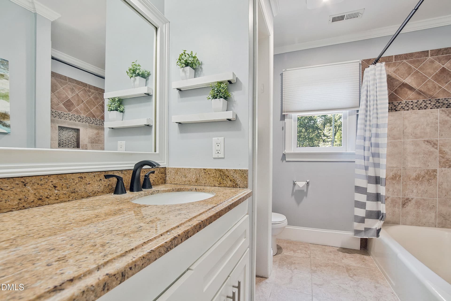 Second Floor Hall Bath - 4109 Millyork Court, Apex, NC 27539