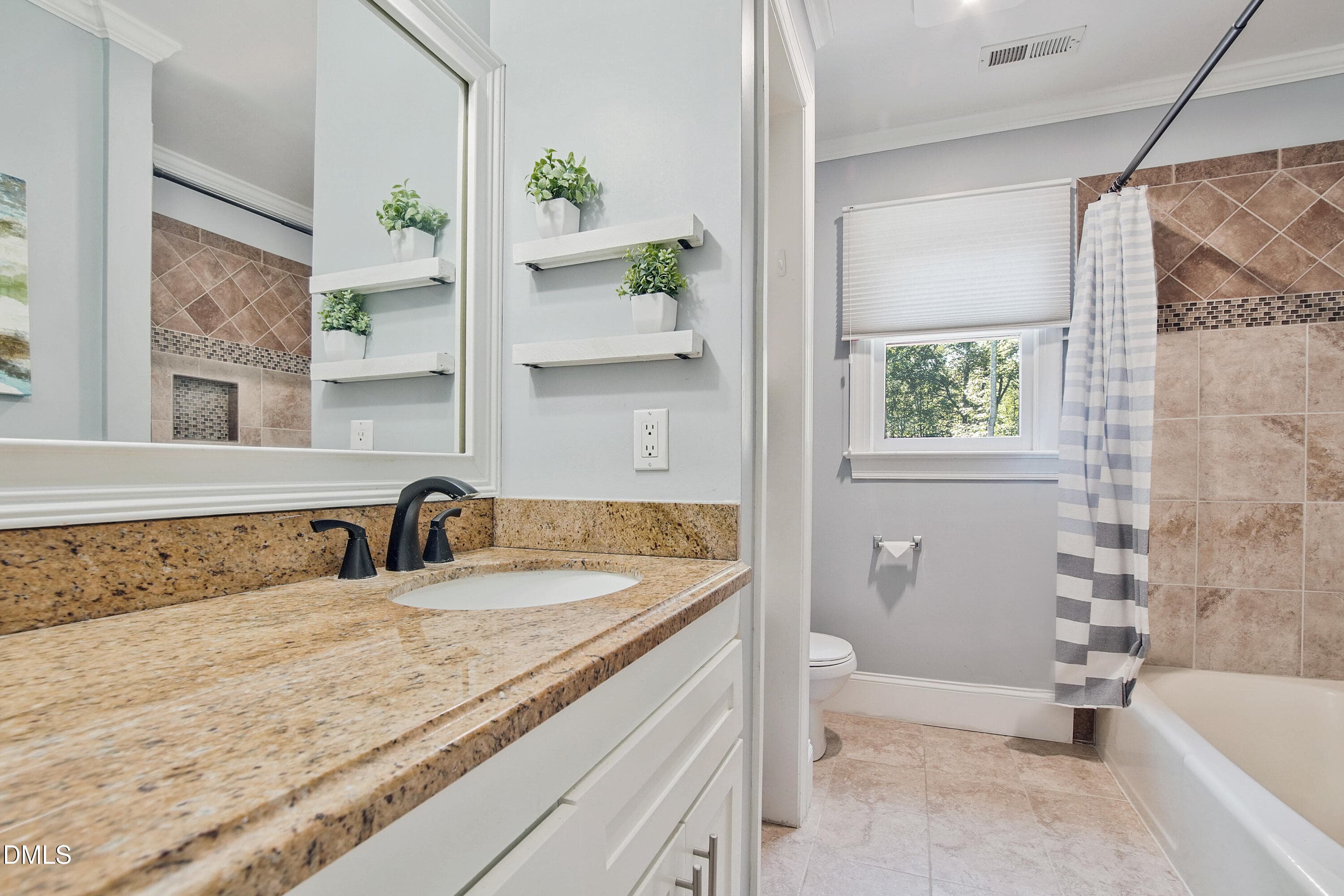 Second Floor Hall Bath - 4109 Millyork Court, Apex, NC 27539