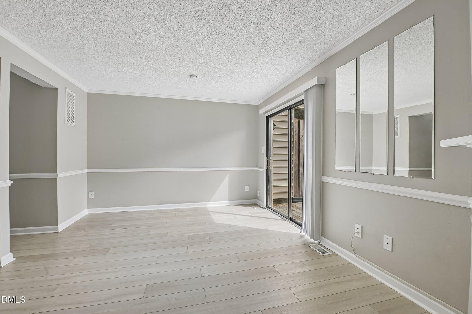 16-web-or-mls-Thetford Ct-S0610-009 - 6556 Thetford Court, Raleigh, NC 27615