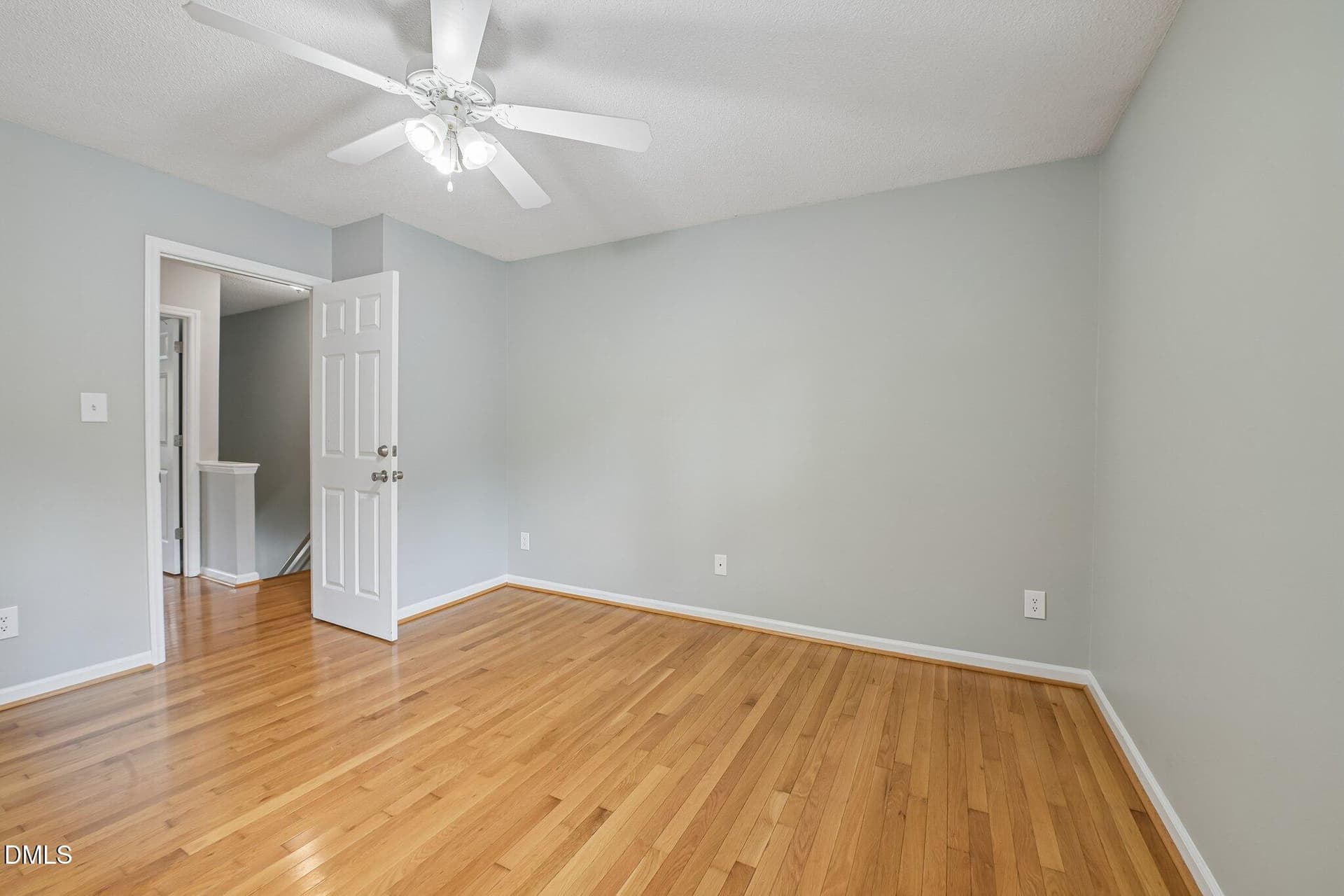 26-web-or-mls-Thetford Ct-S0610-019 - 6556 Thetford Court, Raleigh, NC 27615
