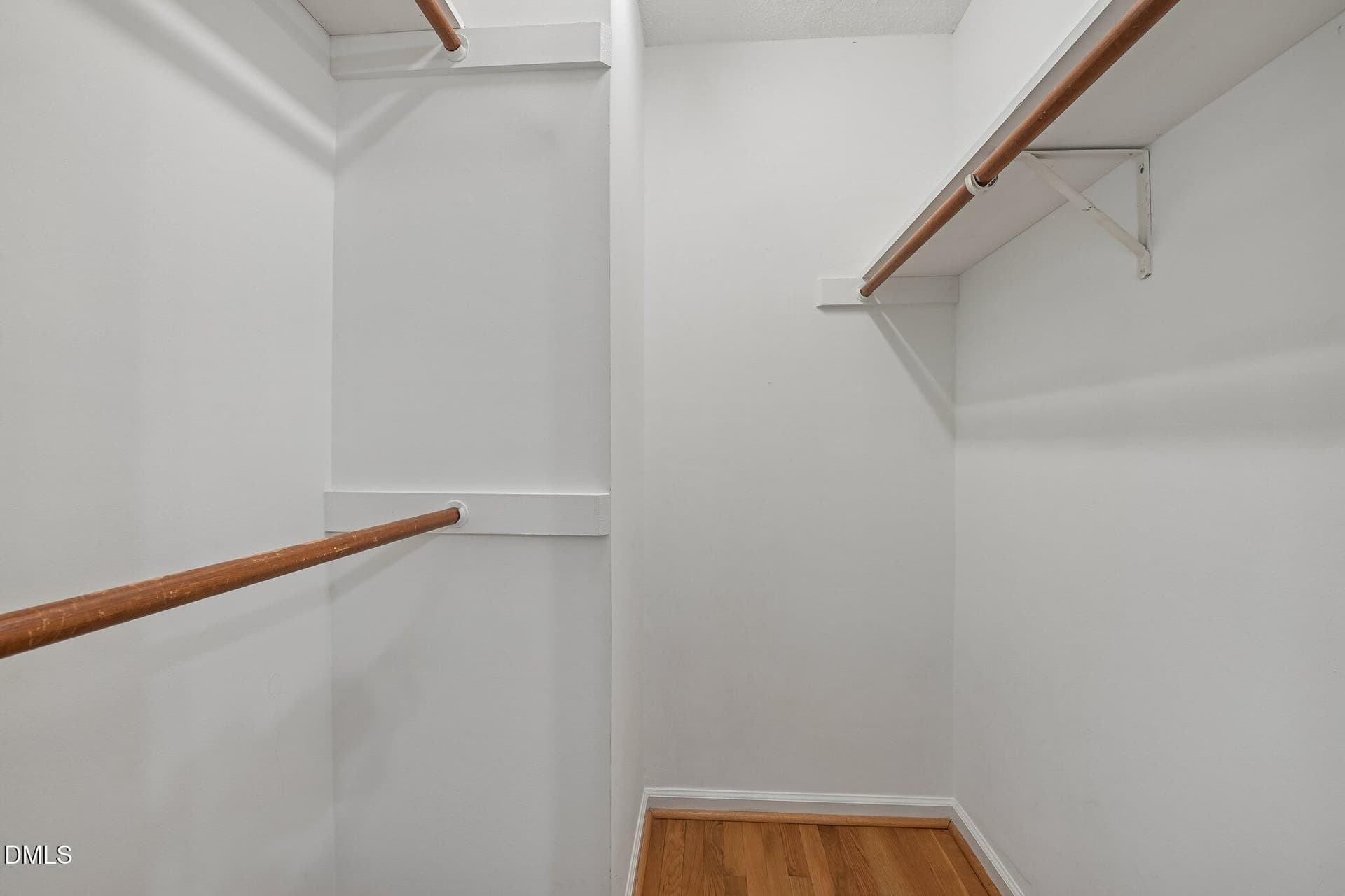 29-web-or-mls-Thetford Ct-S0610-022 - 6556 Thetford Court, Raleigh, NC 27615
