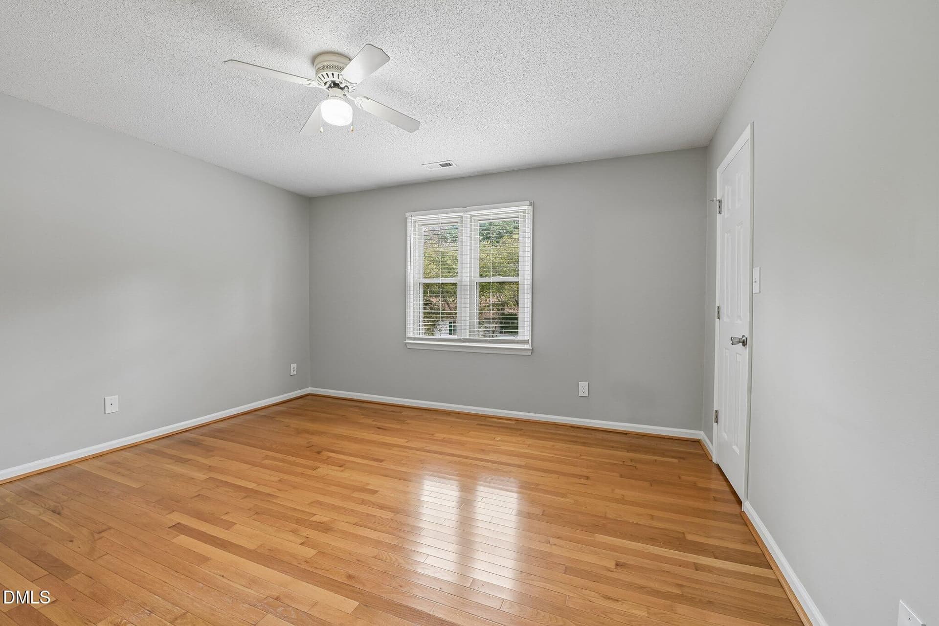 32-web-or-mls-Thetford Ct-S0610-025 - 6556 Thetford Court, Raleigh, NC 27615