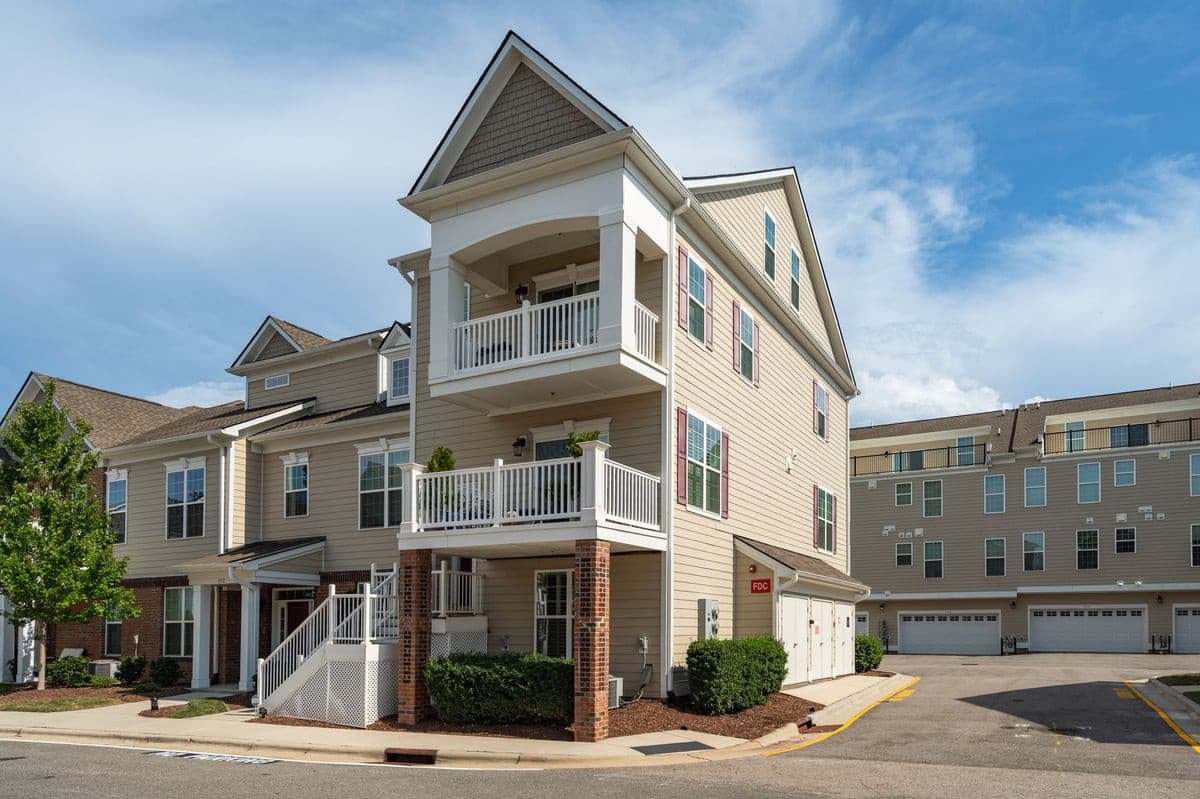 Right Front.jpg - 10530 Sablewood Drive 101, Raleigh, NC 27617