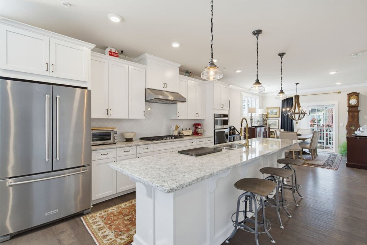 Full Kitchen View w.dining room.jpg - 10530 Sablewood Drive 101, Raleigh, NC 27617