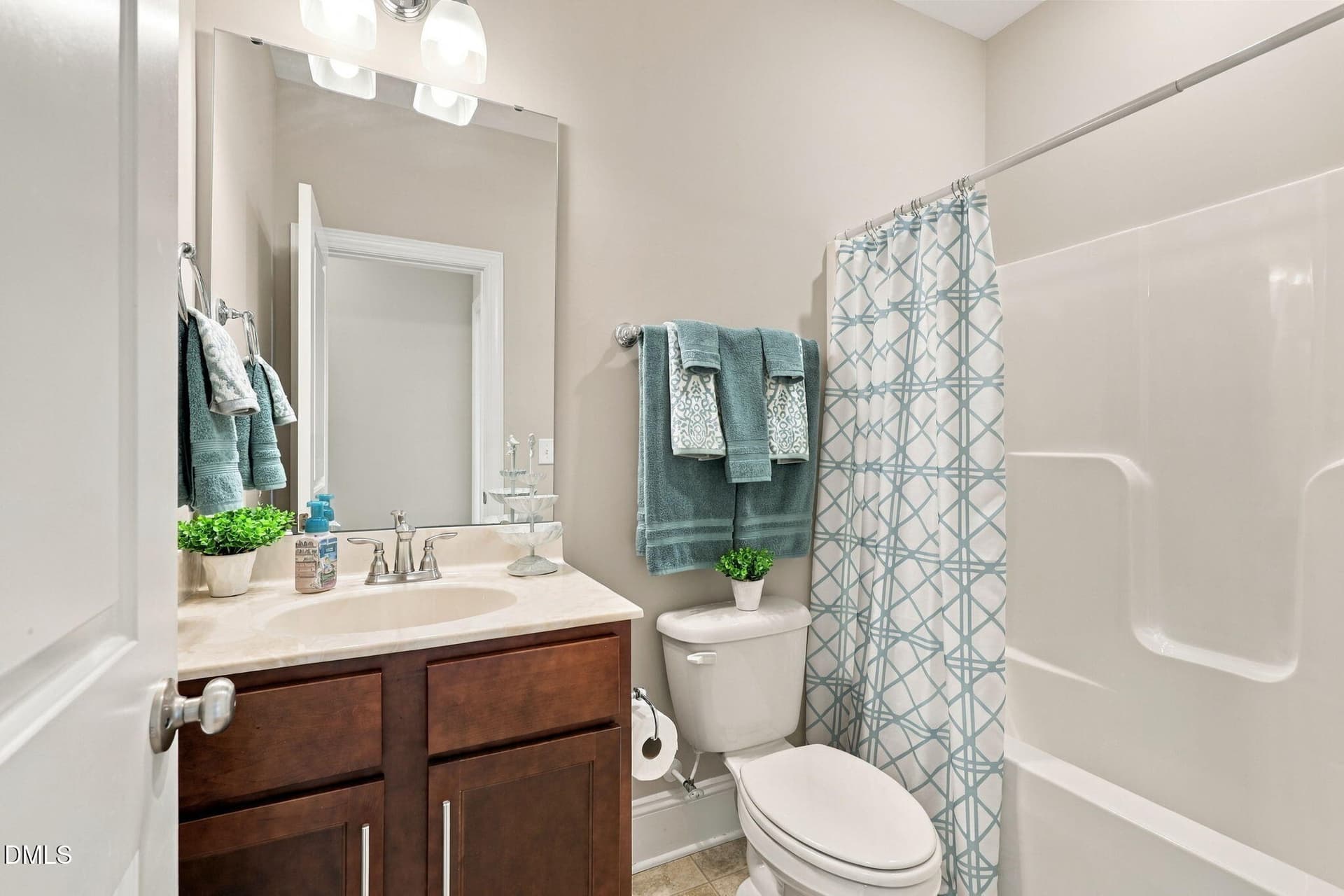 Full Bath - 392 Ashpole Trail, Clayton, NC 27520