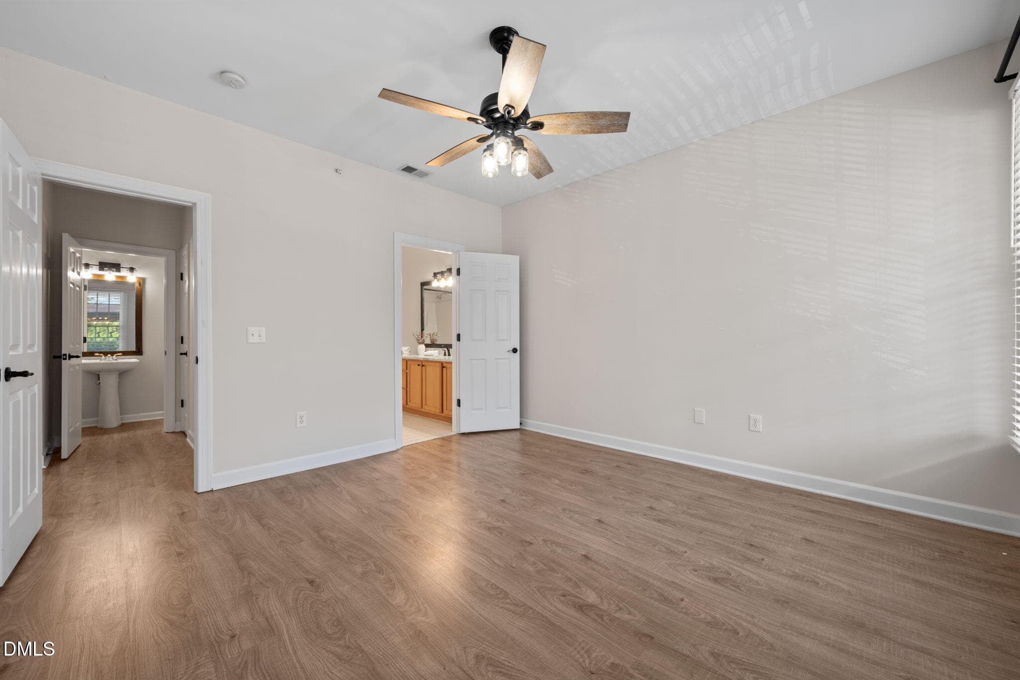 18-web-or-mls-untitled-2 (2) - 524 Aberdeen Drive 204, Chapel Hill, NC 27516, Chapel Hill