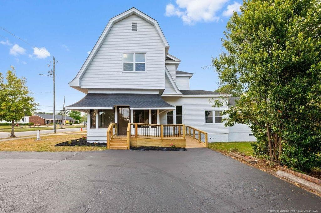 Photo 12 - 504 W Broad Street, Dunn, NC 28334